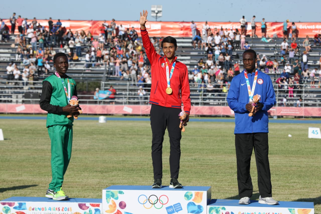 Luis Avilés en los Juegos Olímpicos de la Juventud se ganó la presa dorada en la prueba de los 400 metros planos. (Foto: Twitter/@webcamsdemexico)