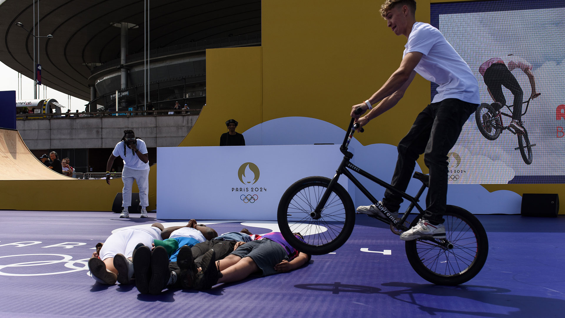 Brave youth participating in BMX bike tricks at Olympic Day (Paris 2024)