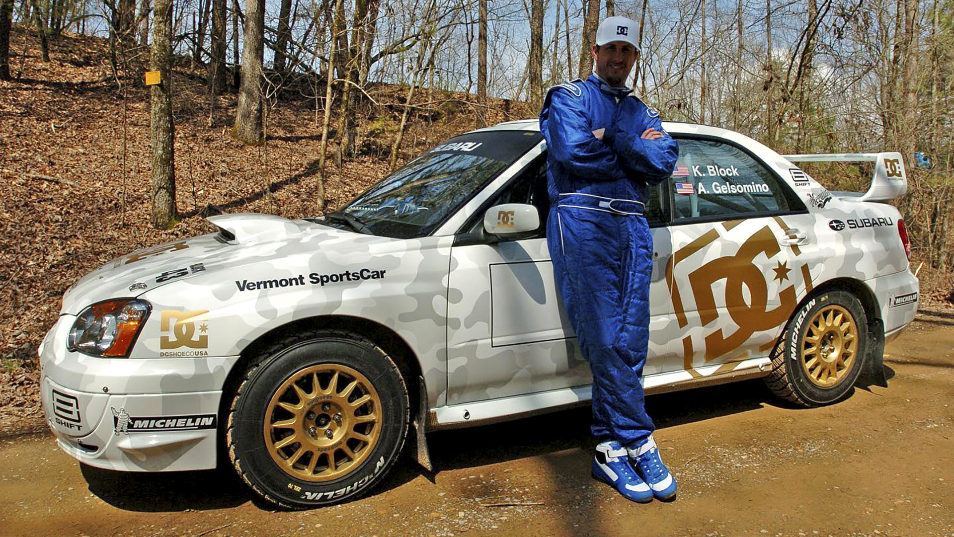 Ken Block y su primer auto de rally con la decoración que ahora sirve de tributo a su carrera profesional en el RX Nitro Rallycross en Quebec