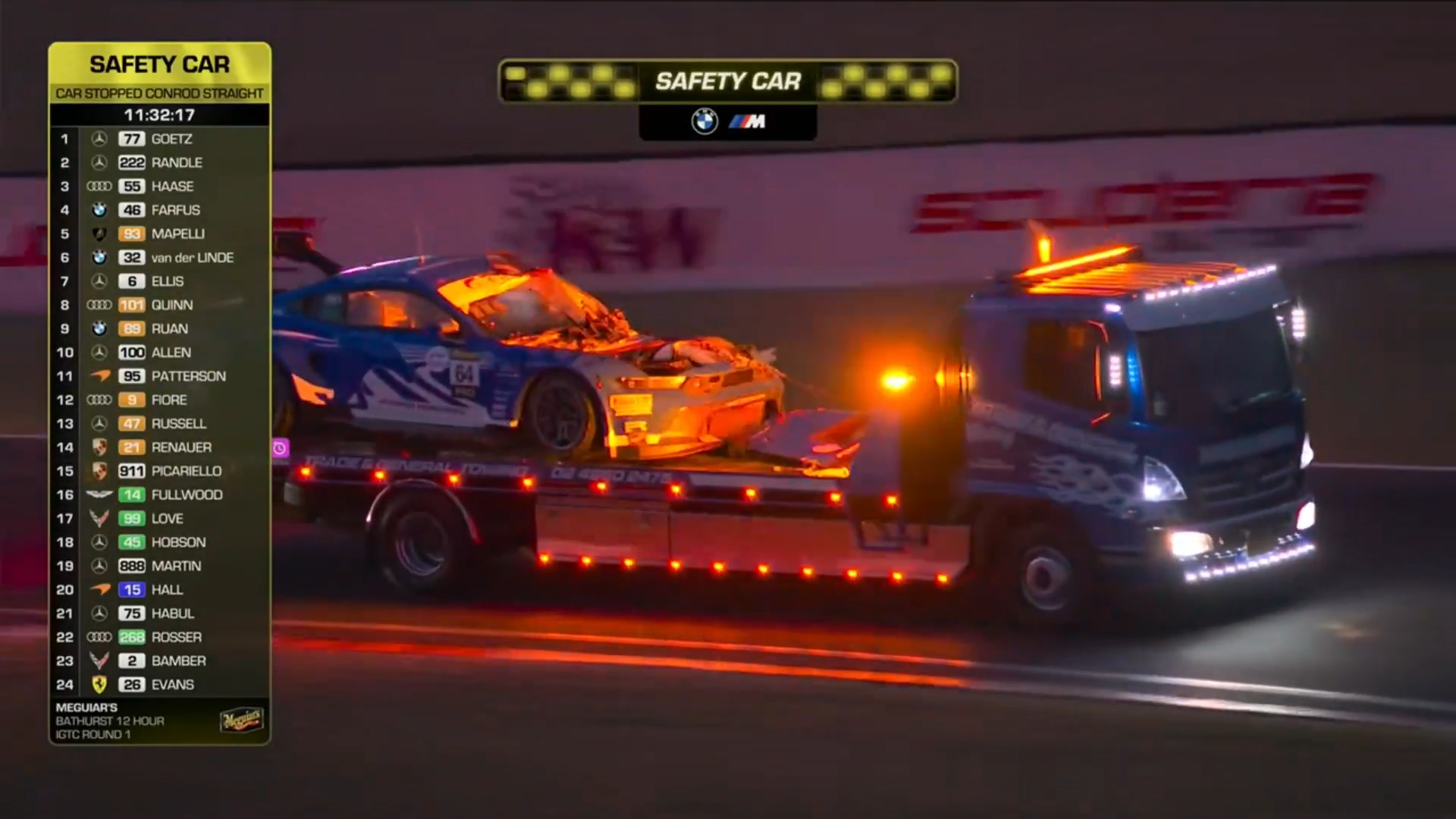 El director brasileño Karim Ainouz sacude Berlín con una sátira surrealista poblada de estrellas