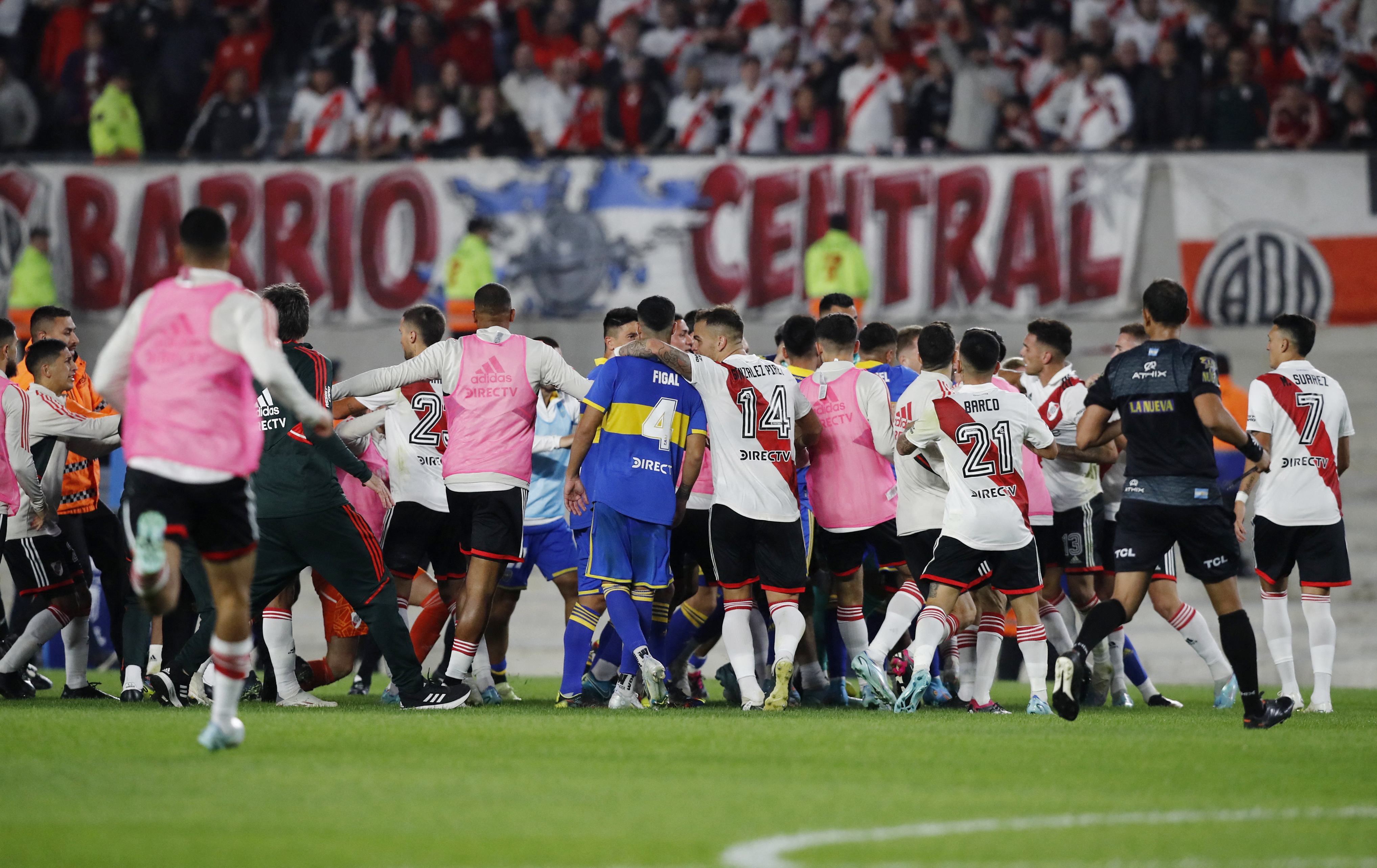 Con un penal en el tiempo adicional, River Plate derrotó 1-0 a Boca Juniors  en un clásico que terminó en un escándalo - Infobae