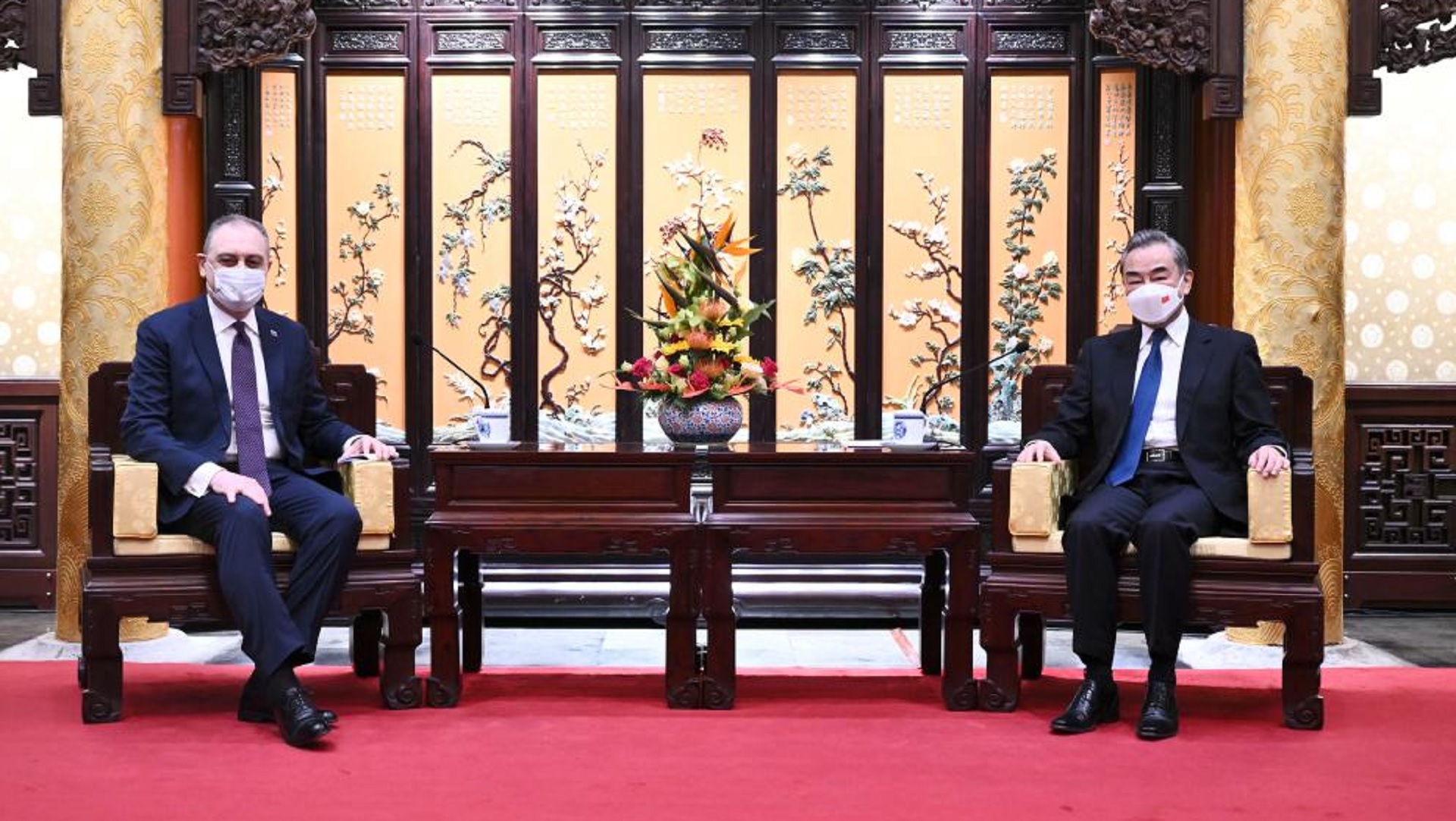 El canciller chino, Wang Yi, se reunió con el nuevo embajador de Rusia en China, Igor Morgulov