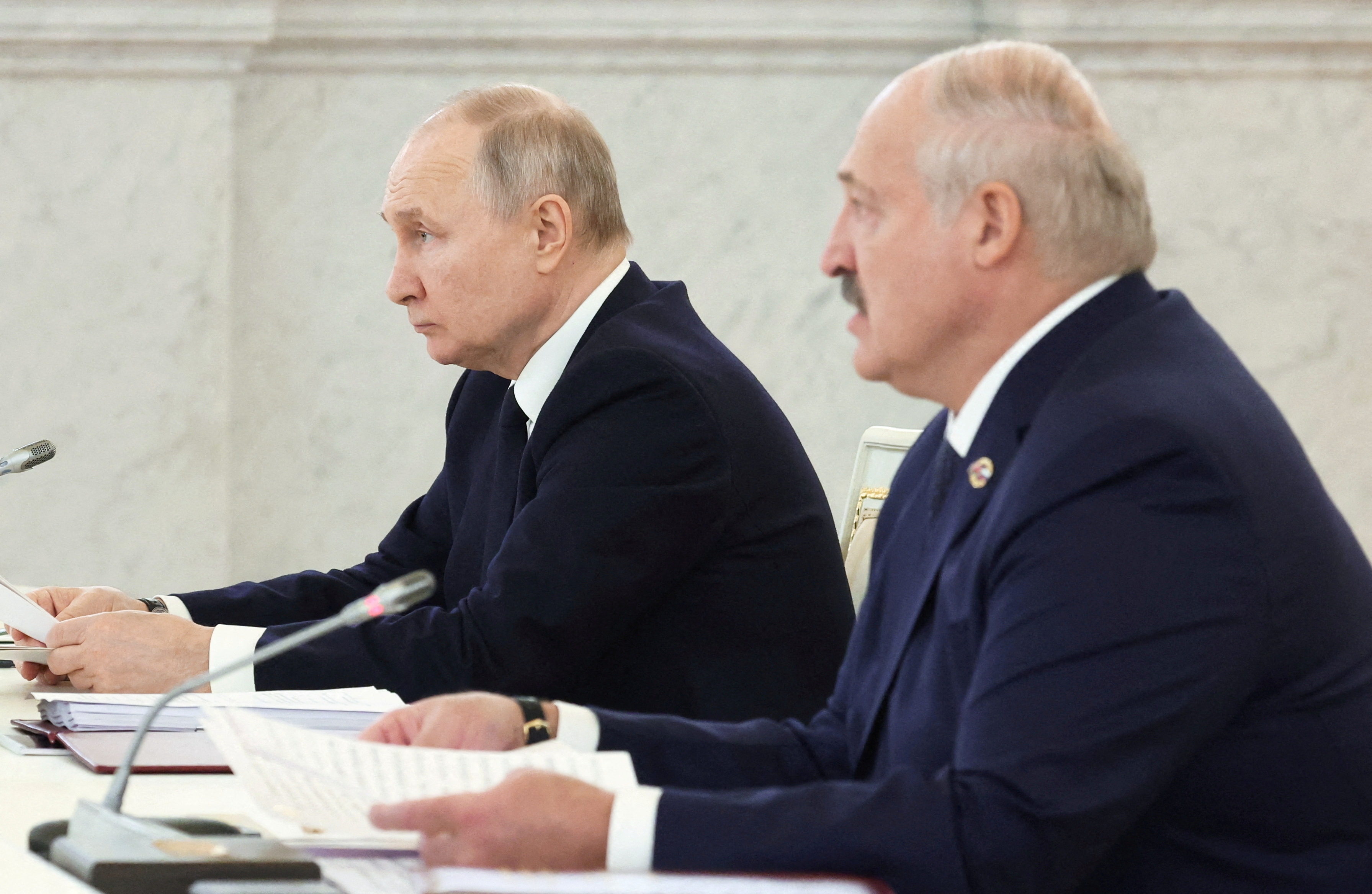 Alexander Lukashenko negoció con el jefe mercenario Yevgeny Prigozhin tras la rebelión contra la cúpula militar rusa (Sputnik/Mikhail Klimentyev/Kremlin via REUTERS)