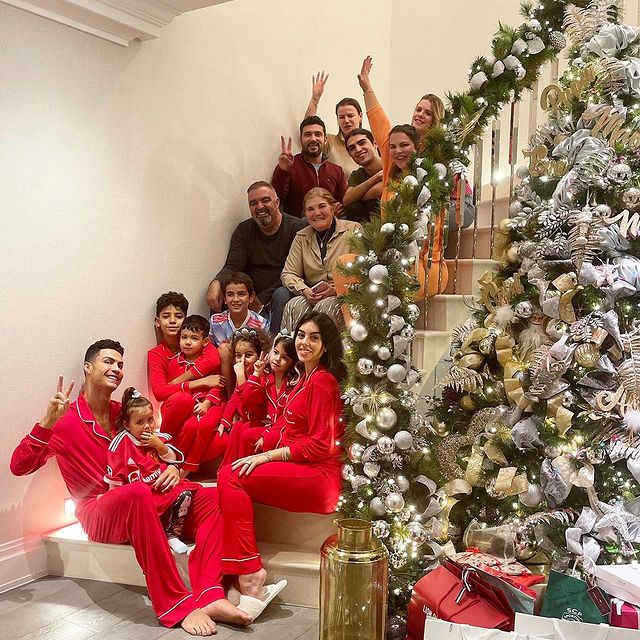 Cristiano Ronaldo celebró la Navidad con toda su familia en Manchester