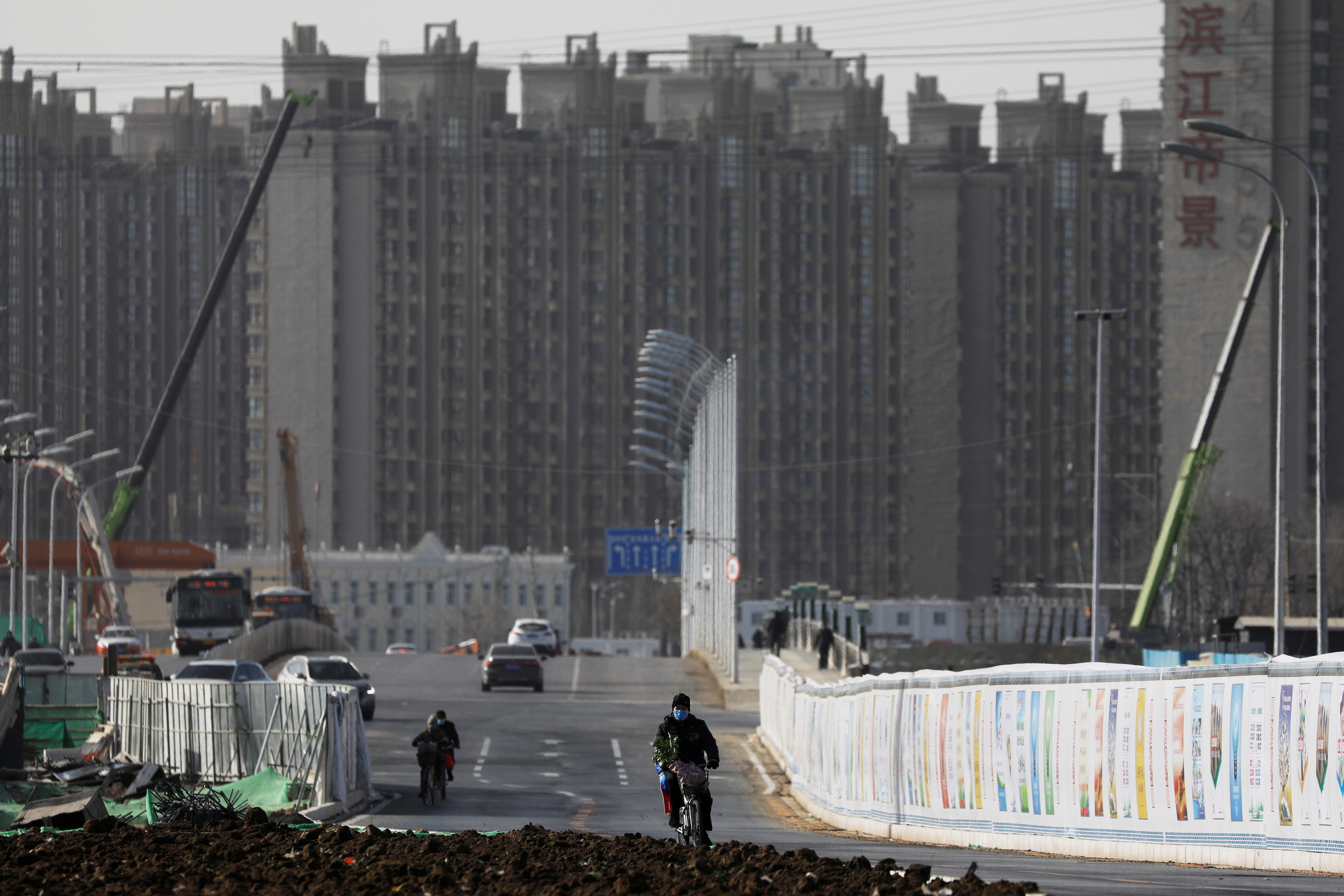 Construcción de viviendas en Beijing. El sector inmobiliario ha sufrido duros golpes en las últimas semanas en el país (Reuters)
