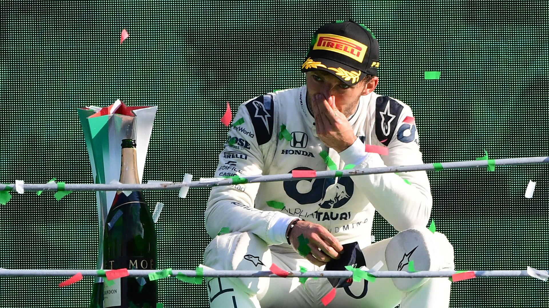 Pierre Gasly cuando ganó el GP de Italia 2020 con AlphaTauri (Foto: REUTERS/Jennifer Lorenzini)