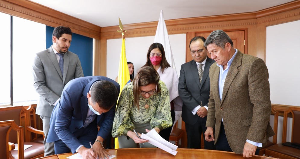 La CAR y el Consorcio Expansión Ptar Salitre firmaron acuerdo para finalizar la obra