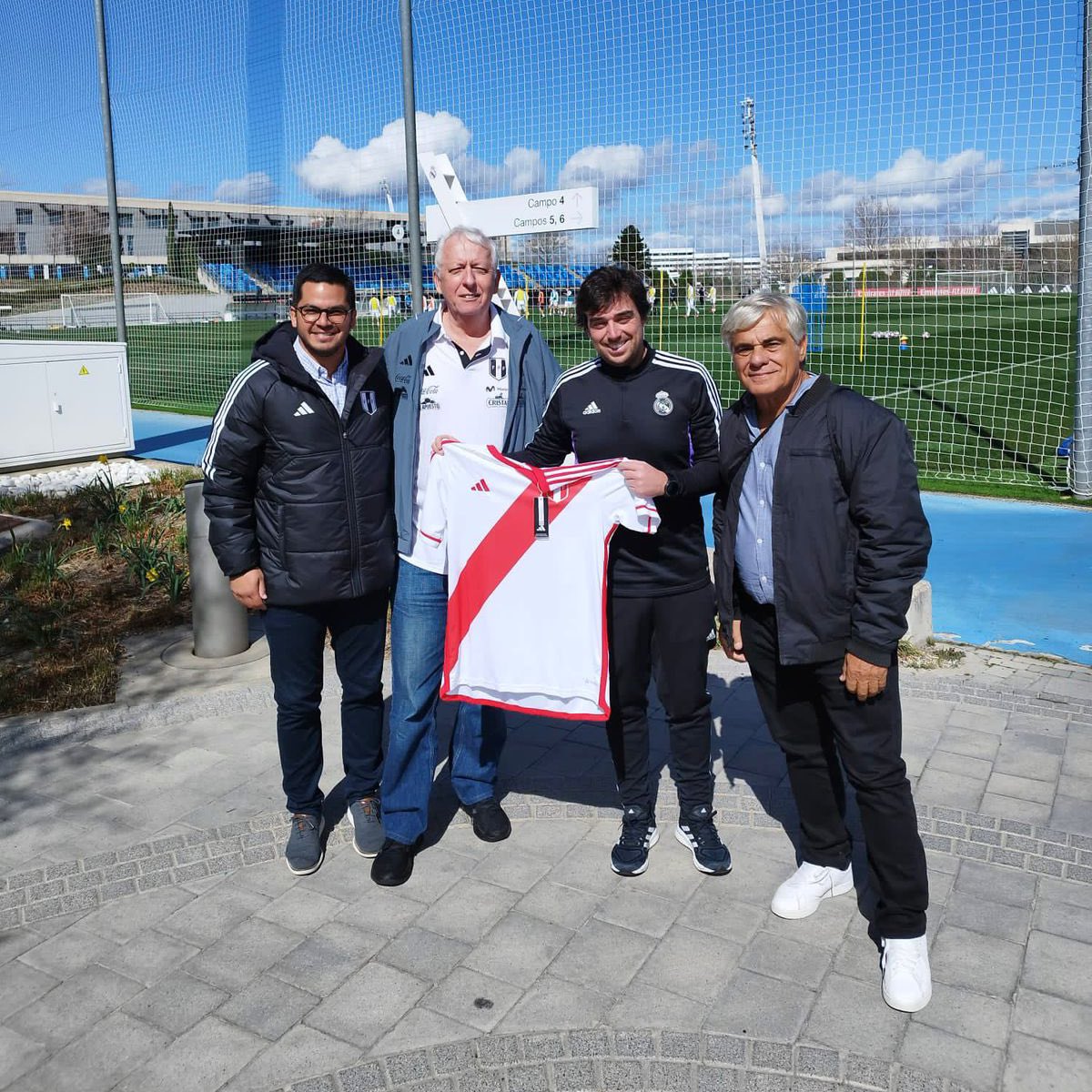 Antonio García Pye y Franco Navarro ya visitaron instalaciones de Real Madrid, donde trabajará la selección peruana. (FPF)