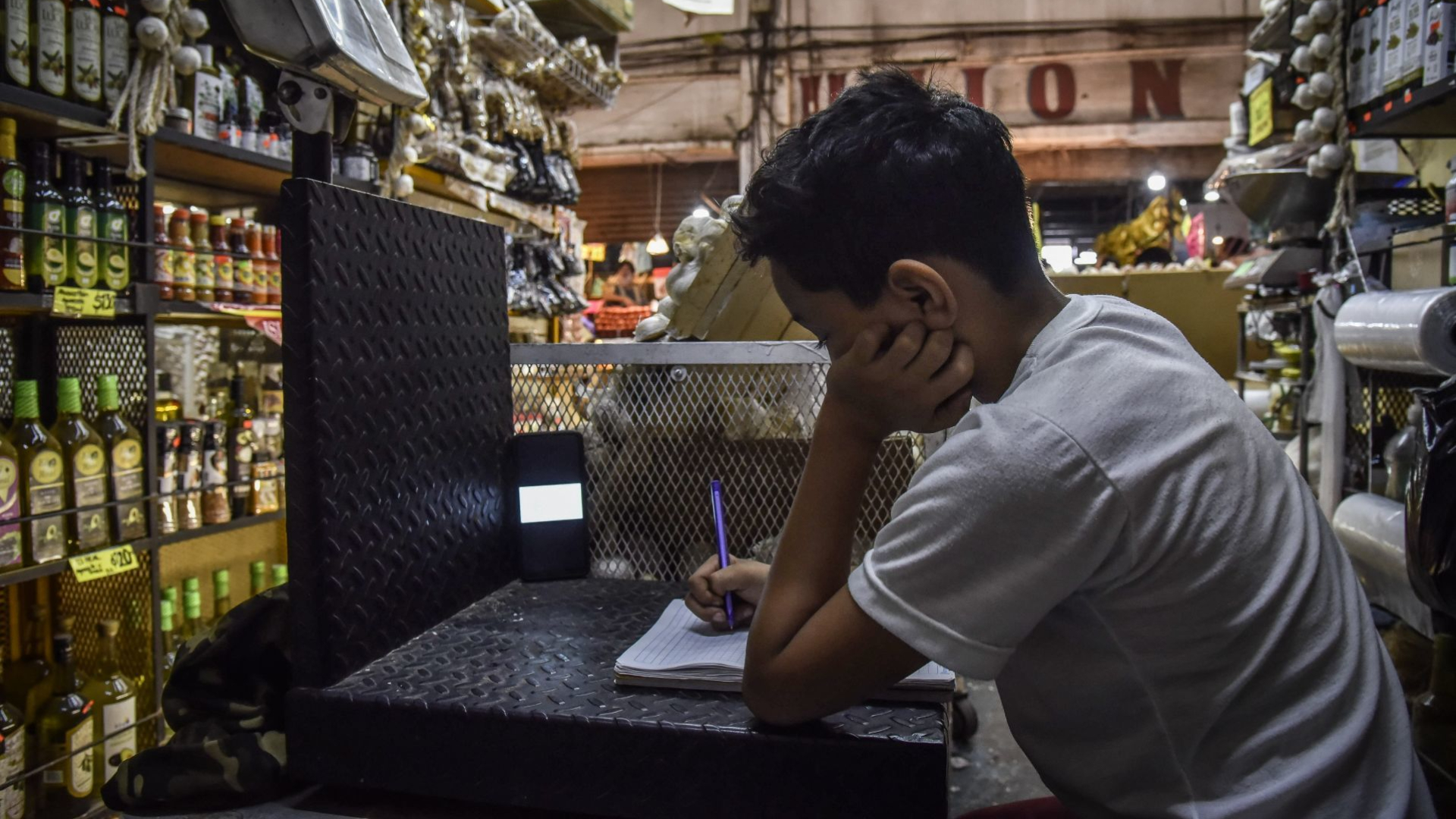 Entre las prohibiciones están los castigos corporales y las humillaciones contra menores (Foto: Cuartoscuro)