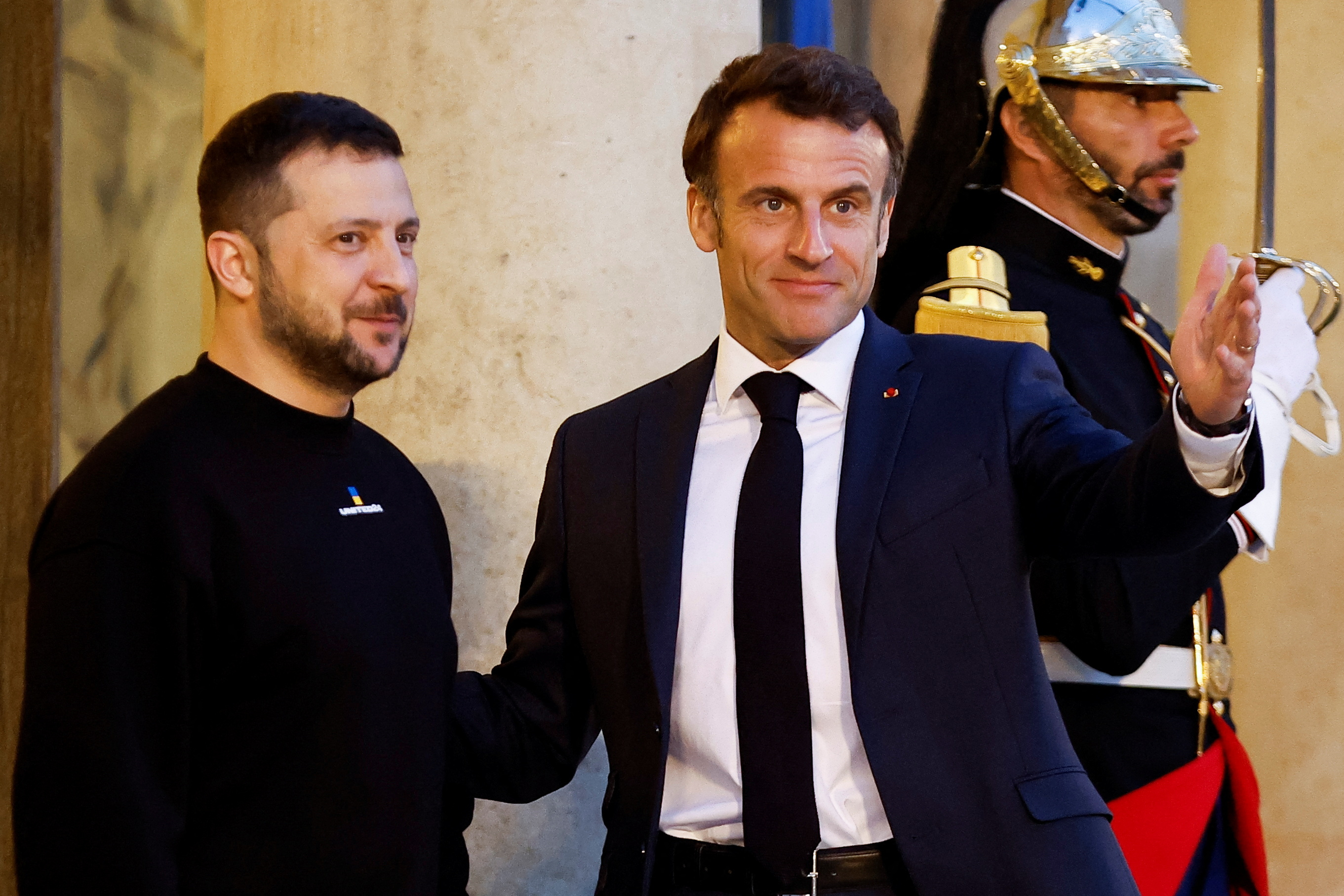 Emmanuel Macron recibió el fin de semana en París al presidente de Ucrania, Volodimir Zelensky (REUTERS/Christian Hartmann)