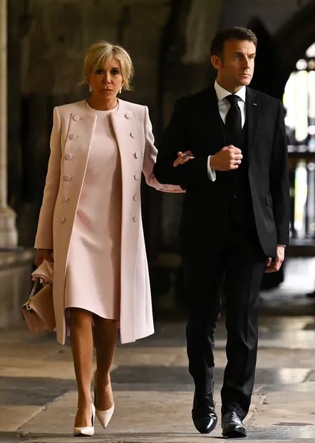 Emmanuel Macron, presidente de Francia y su esposa Brigitte lucieron muy elegantes (Getty)