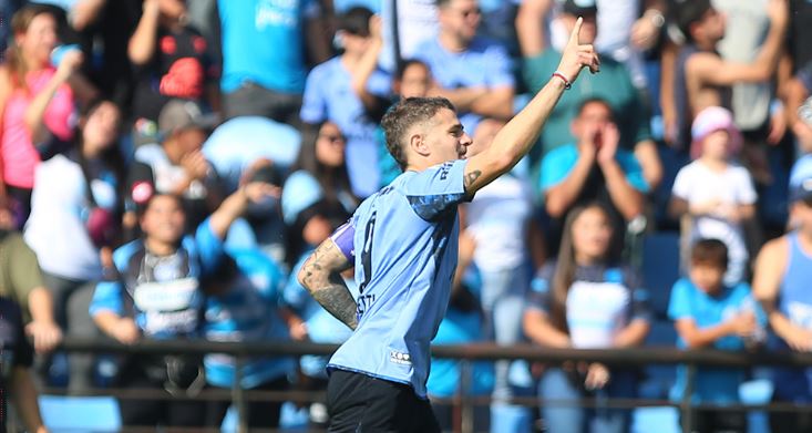 Belgrano derrota 2-0 a Vélez en el primer encuentro del día de la Liga Profesional
