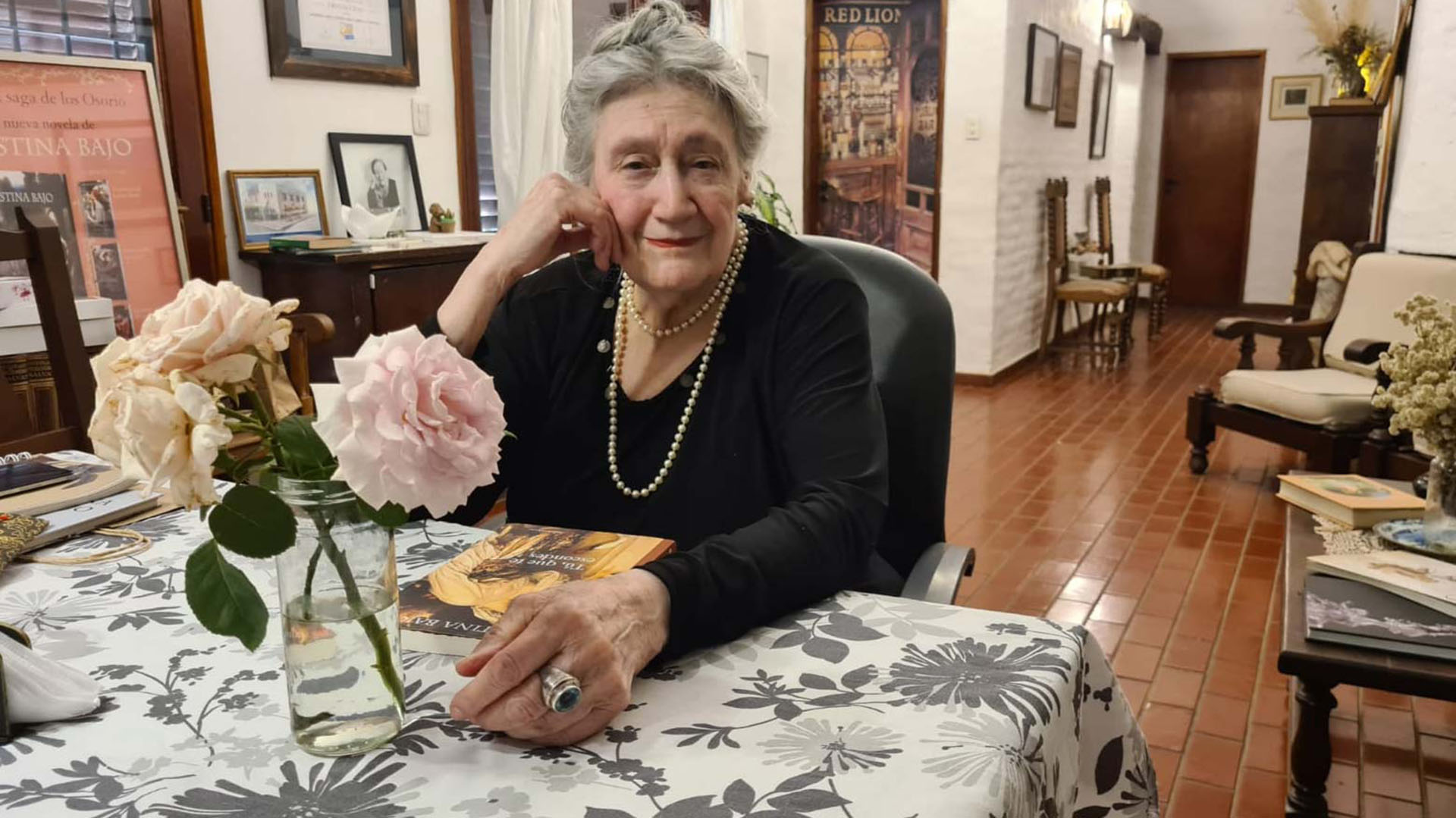 Cristina Bajo, una de las escritoras más leídas del país a partir de la saga de "Los Osorio", recibió a los 84 años el Premio a la Trayectoria del Fondo Nacional de las Artes (Télam)