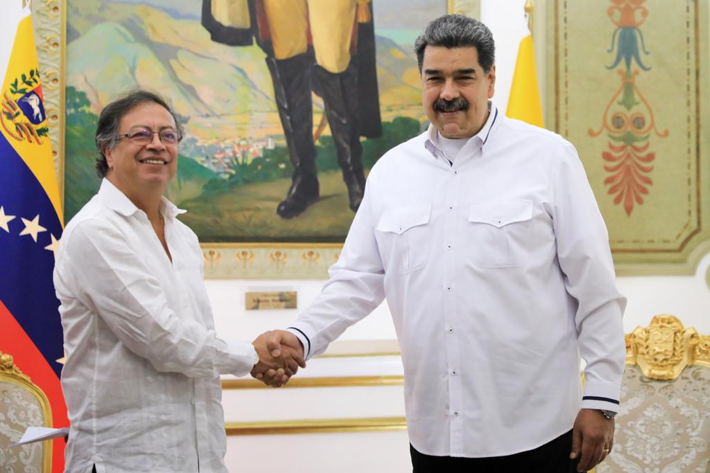 El líder del régimen venezolano dijo que sostuvieron una reunión "amplia y fructífera" con Petro. Foto: redes sociales.