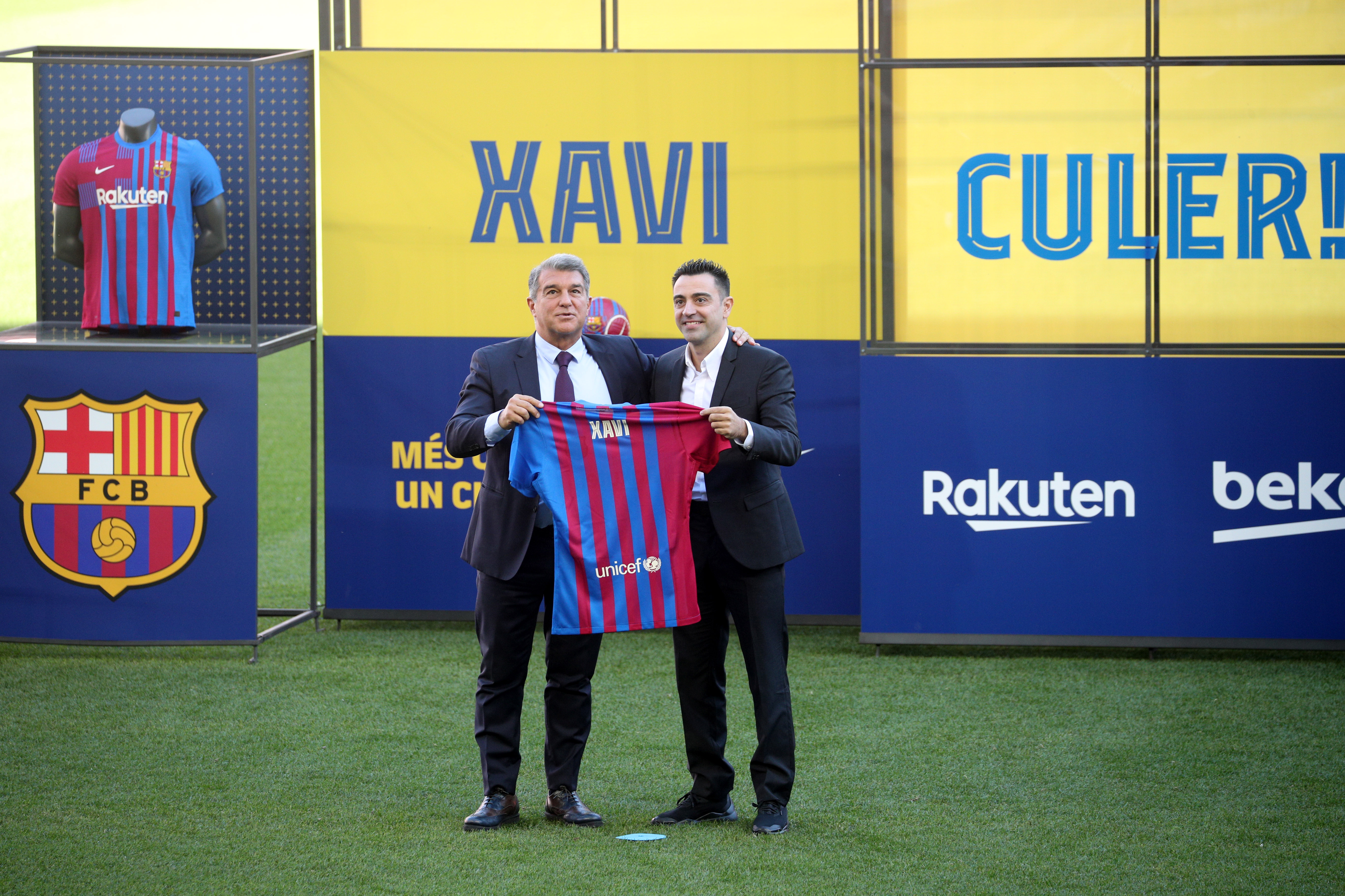 Xavi Hernández tendrá la difícil tarea de devolver el buen juego y los resultados positivos al Barcelona (Reuters)