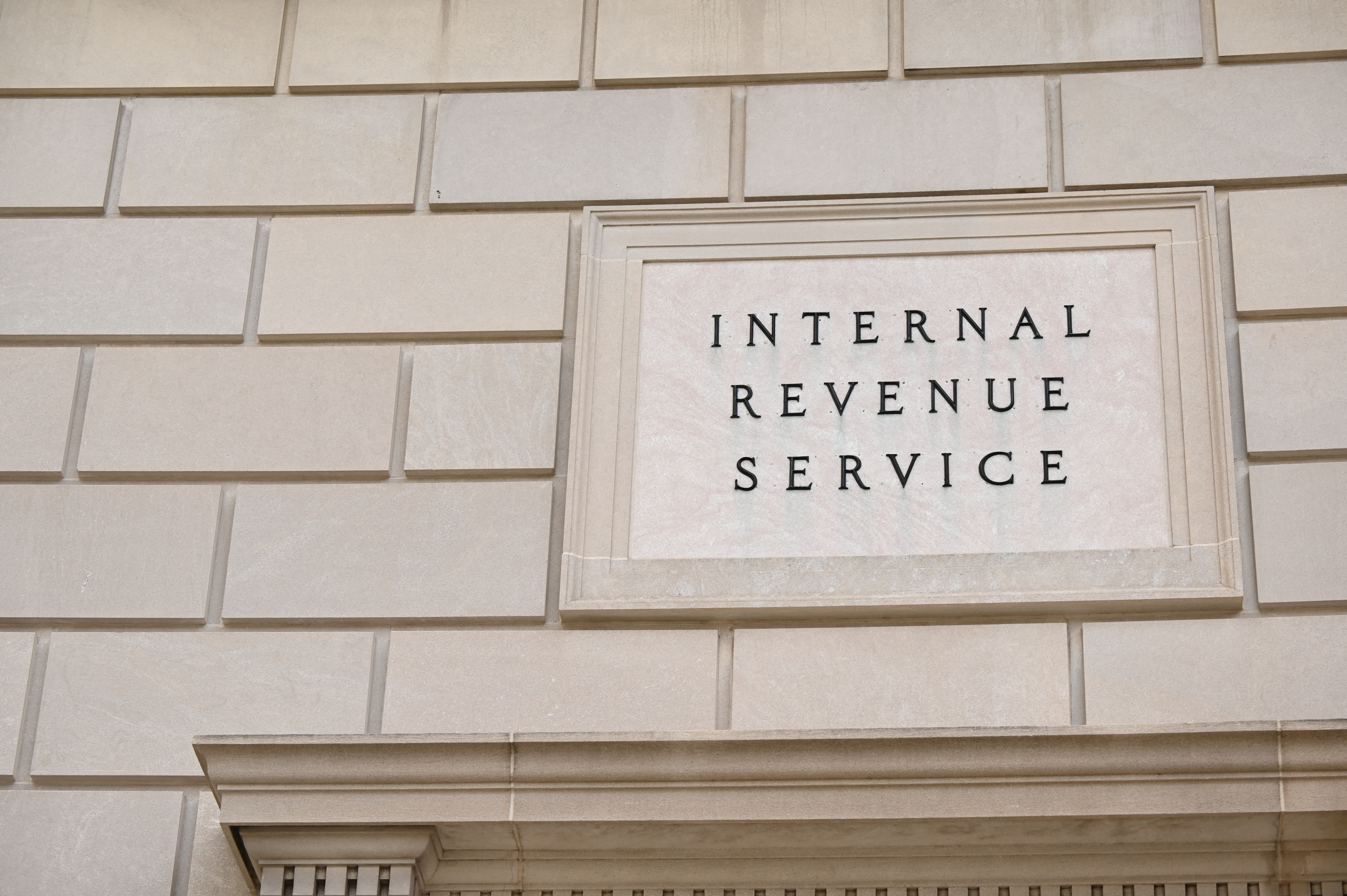 FILE PHOTO: The Internal Revenue Service (IRS) building is seen in Washington on September 28, 2020.  REUTERS/Erin Scott/File Photo