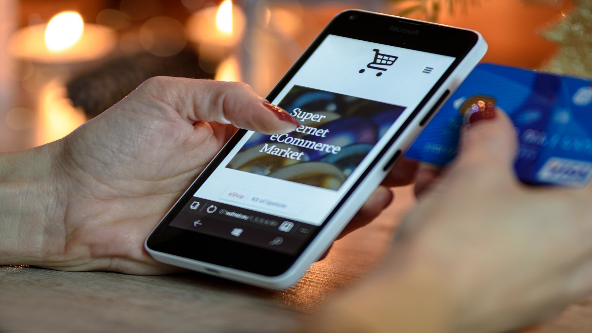 Para hacer compras en internet no debes conectarte a redes Wi-Fi públicas (Foto: Piaxabay)