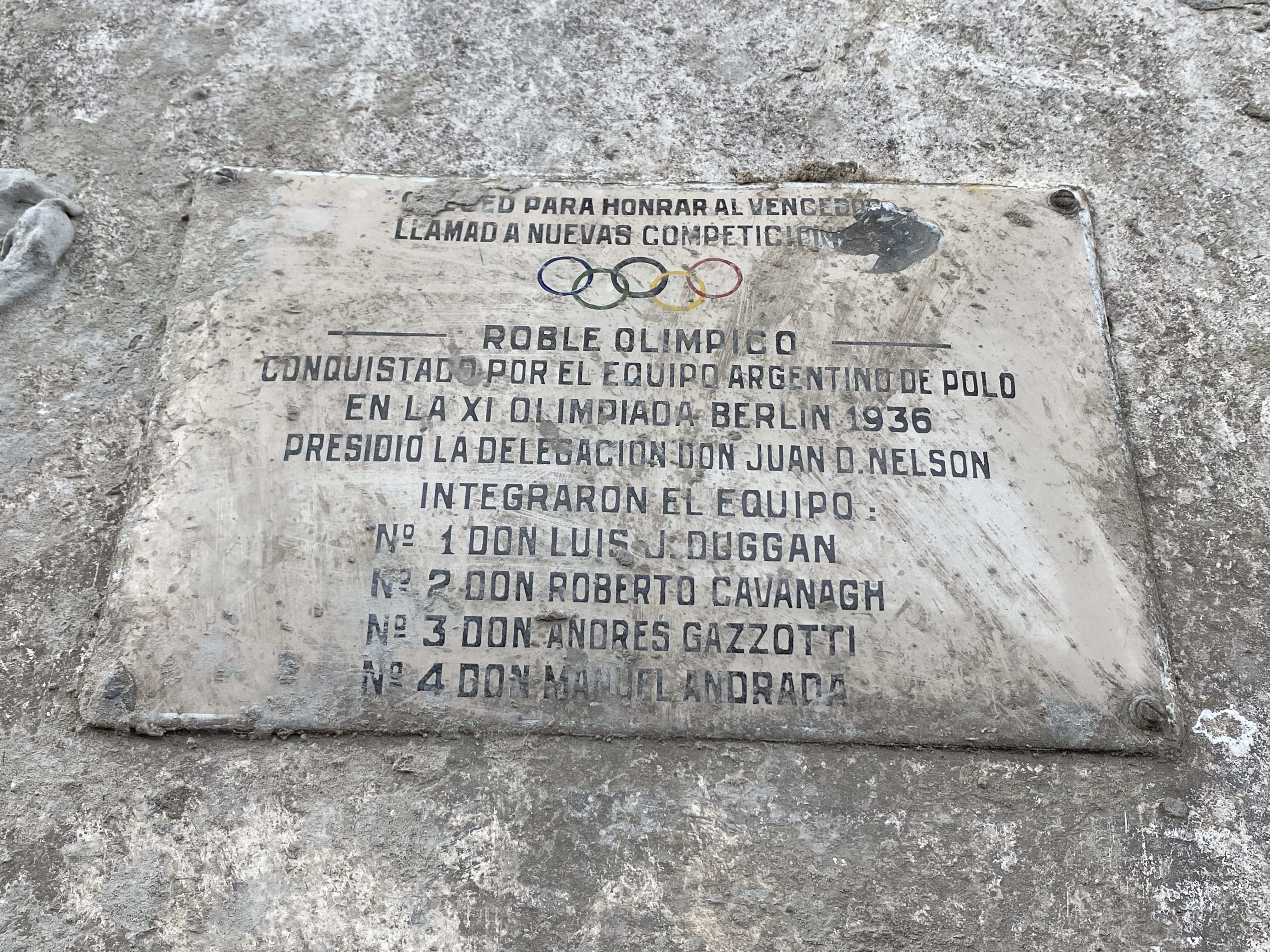 The plaque showing the Argentine team that won the gold medal in polo in Berlin 1936 / SEBASTIÁN FEST
