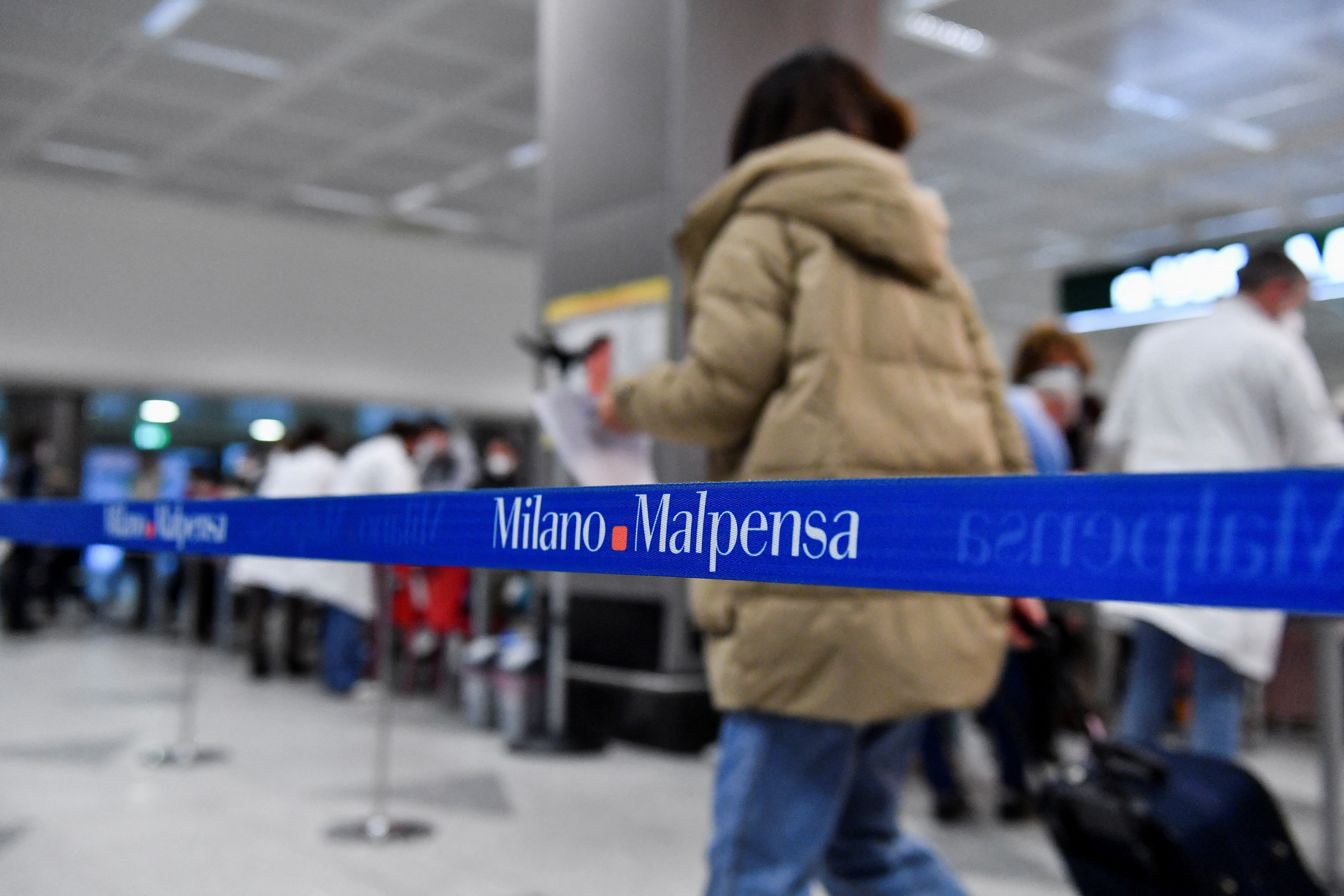 En Italia, las autoridades restablecieron la obligatoriedad de pruebas PCR a todos los pasajeros que ingresen desde el país asiático (REUTERS/Jennifer Lorenzini)