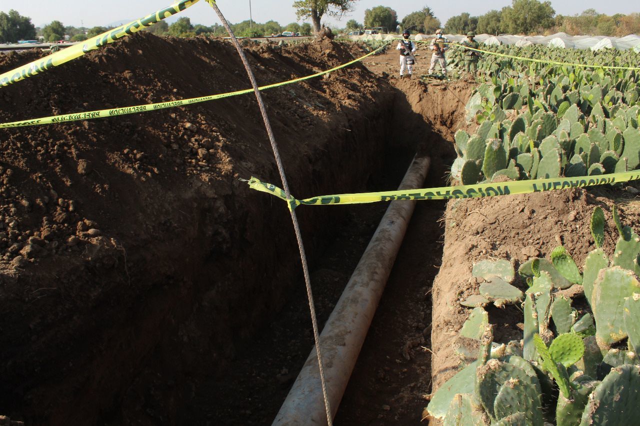 En uno de ellos fue descubierto un túnel que conduce a una toma clandestina de hidrocarburo en un ducto de Petróleos Mexicanos (Pemex) (Foto: SEDENA/Cuartoscuro)