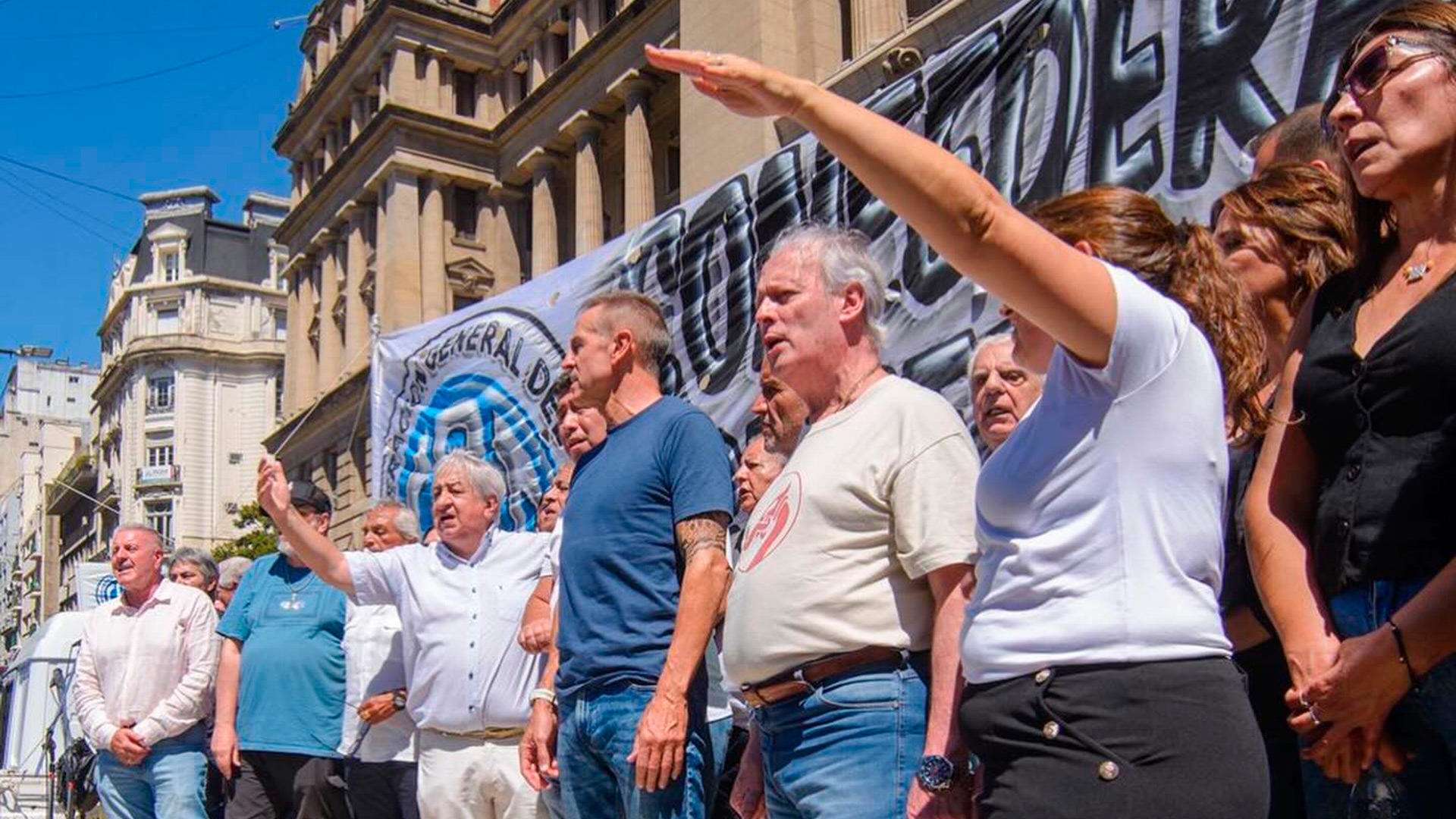 Trump evalúa replicar el modelo venezolano para la transición en Irán y cuenta con tres opciones para liderar el país