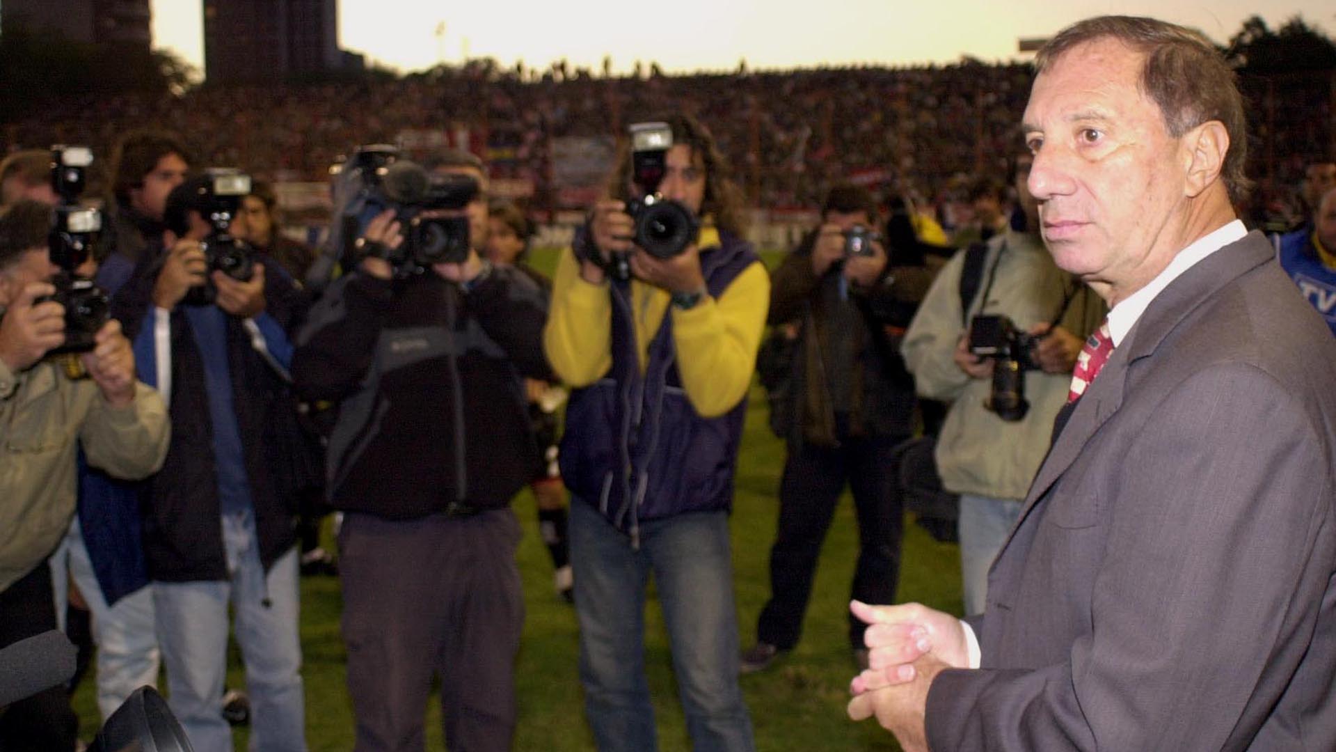 Bilardo insistió por la contratación de Juan Sebastián Verón a Boca, pese a que era por sólo un torneo (FotoBaires)