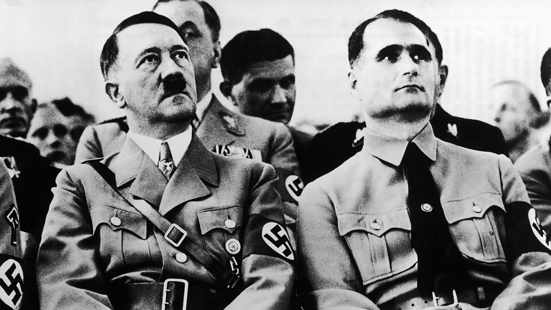 Adolf Hitler dan Rudolf Hess.  El "anak manja" dan letnan Führer dijatuhi hukuman penjara seumur hidup