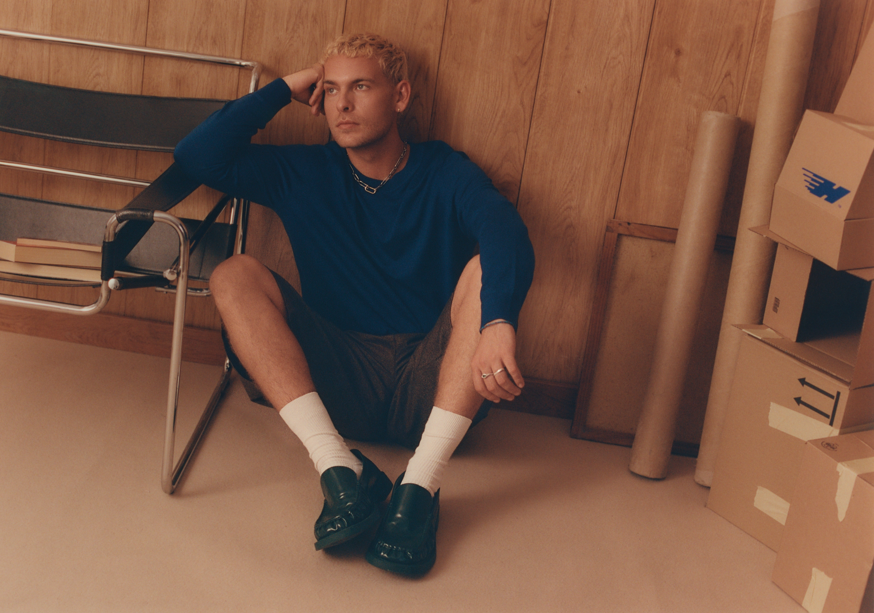 Hens lanza 'Una mudanza', su nuevo disco en solitario sobre el tránsito a la edad adulta: “Nunca he sentido la separación de Go Roneo como una pérdida” - Infobae