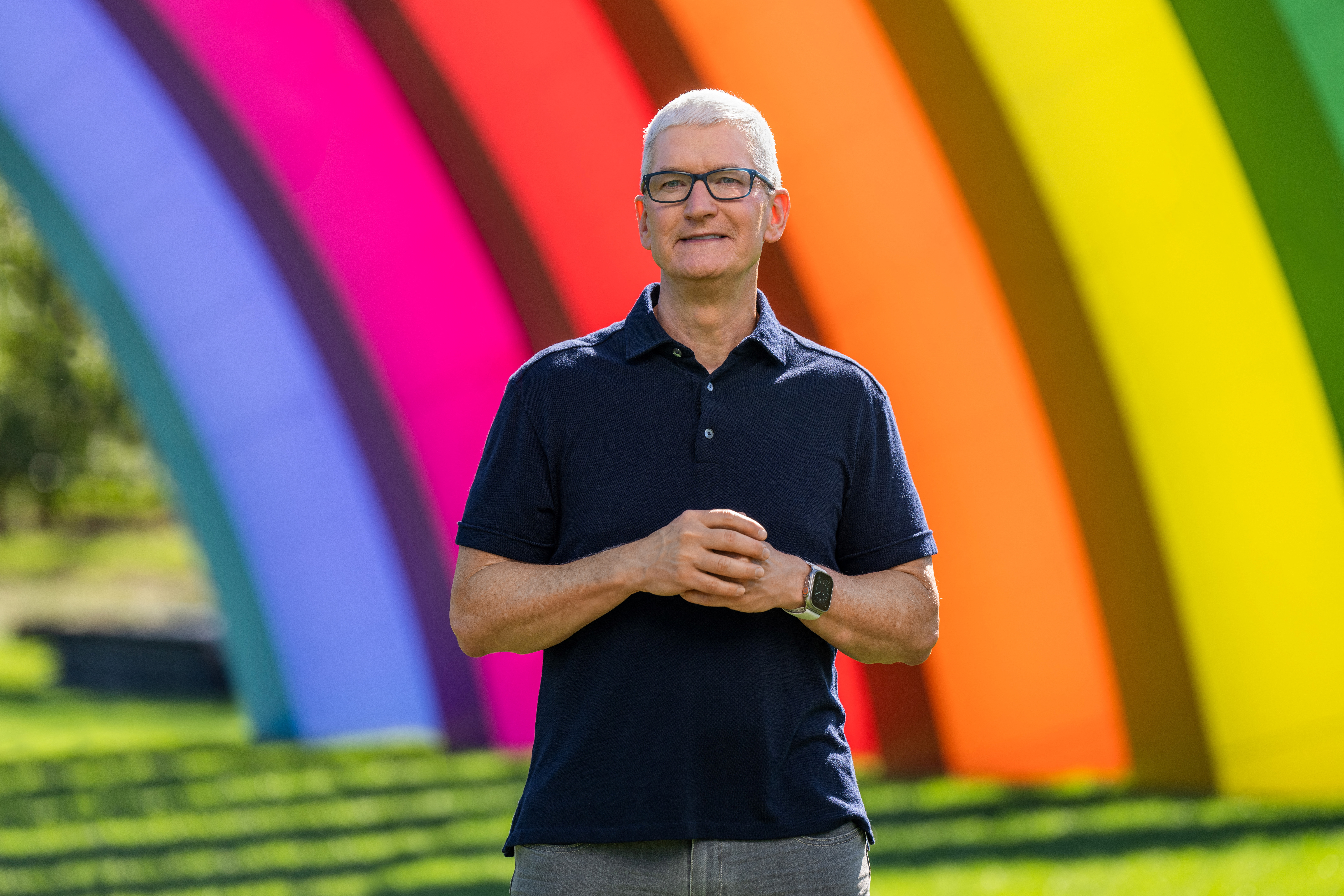 Tim Cook aceptó una rebaja de más del 40% de su sueldo como CEO de Apple en 2023