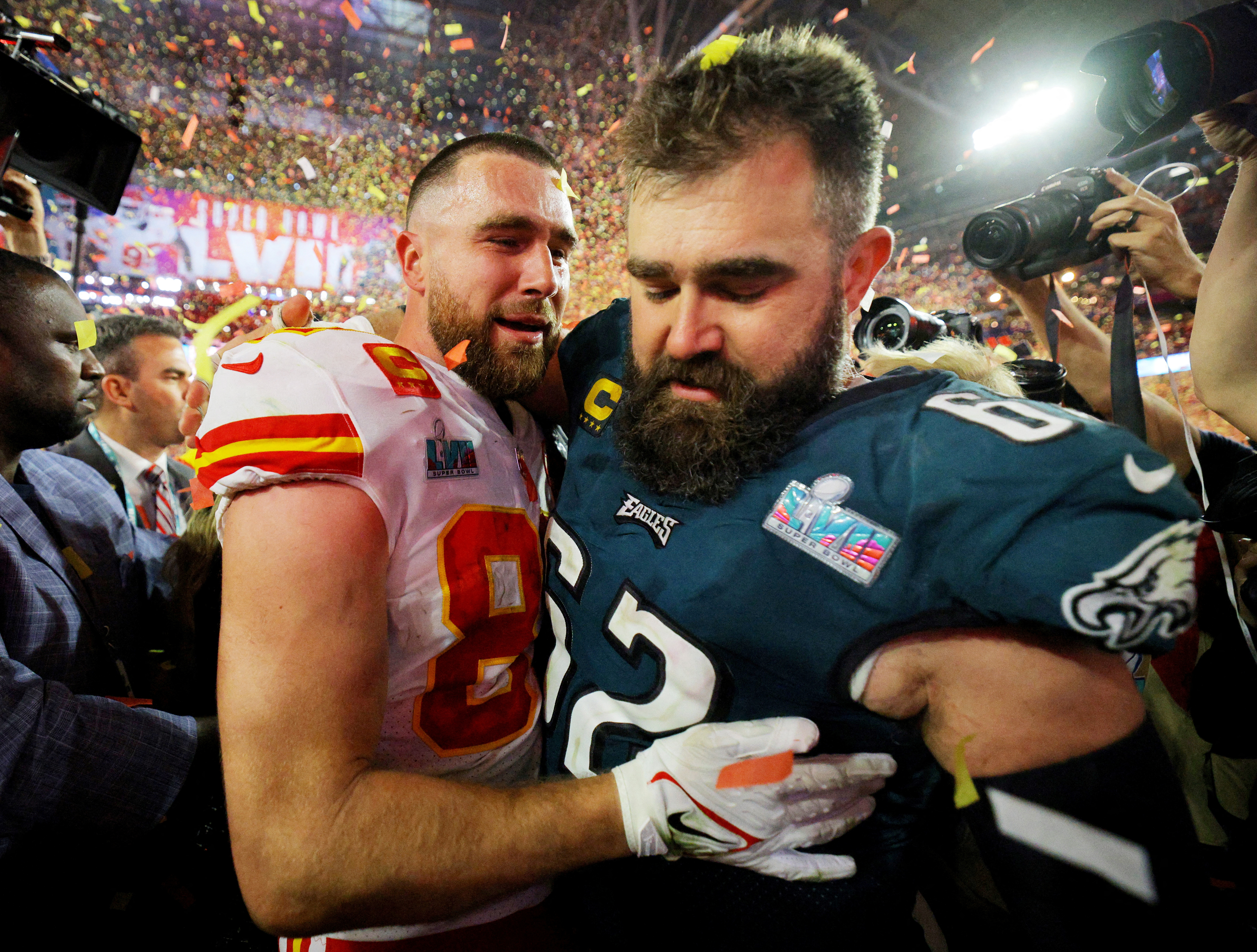 Jason Kelce tuvo que cargar con la derrota en el Super Bowl LVII (REUTERS/Brian Snyder)