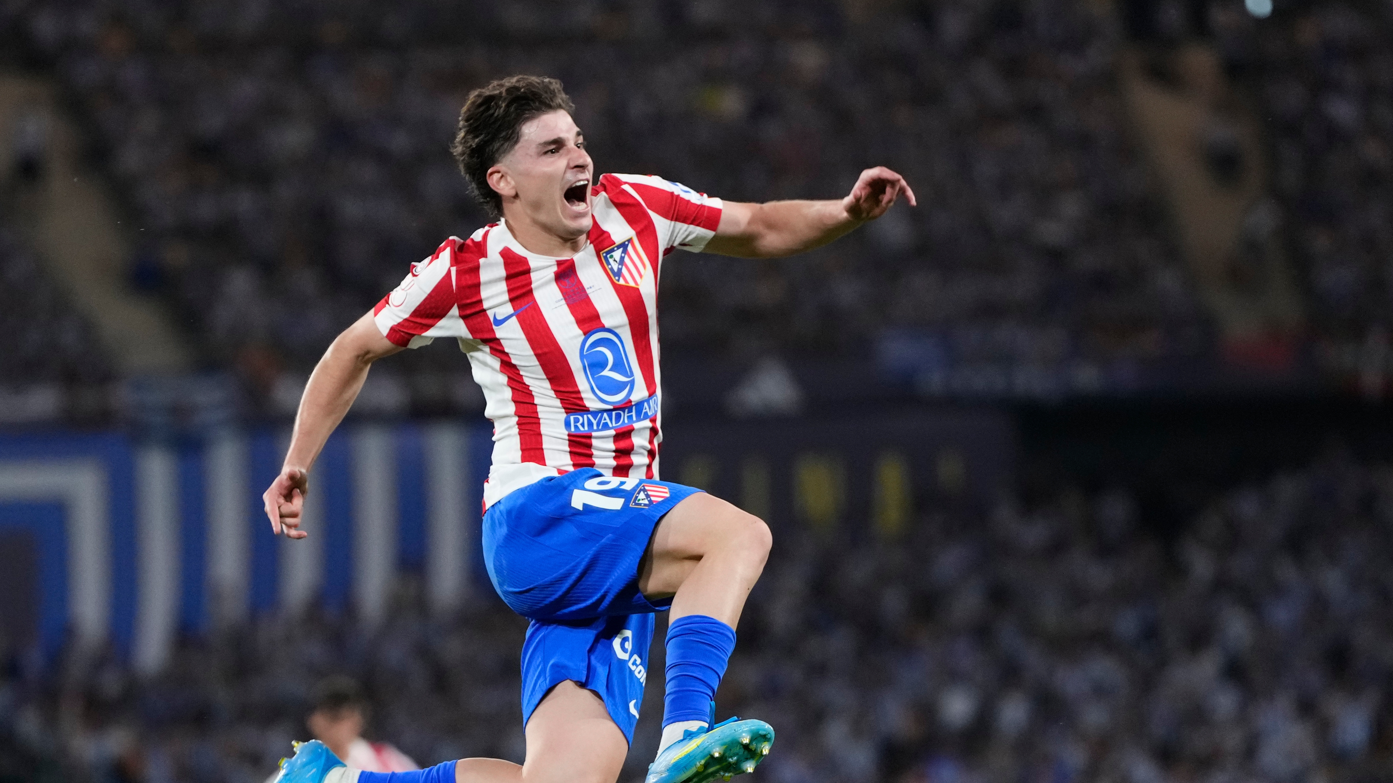 La monstruosa oferta del PSG al Atl&eacute;tico de Madrid por Juli&aacute;n &Aacute;lvarez y el impactante salario que le ofrece al jugador