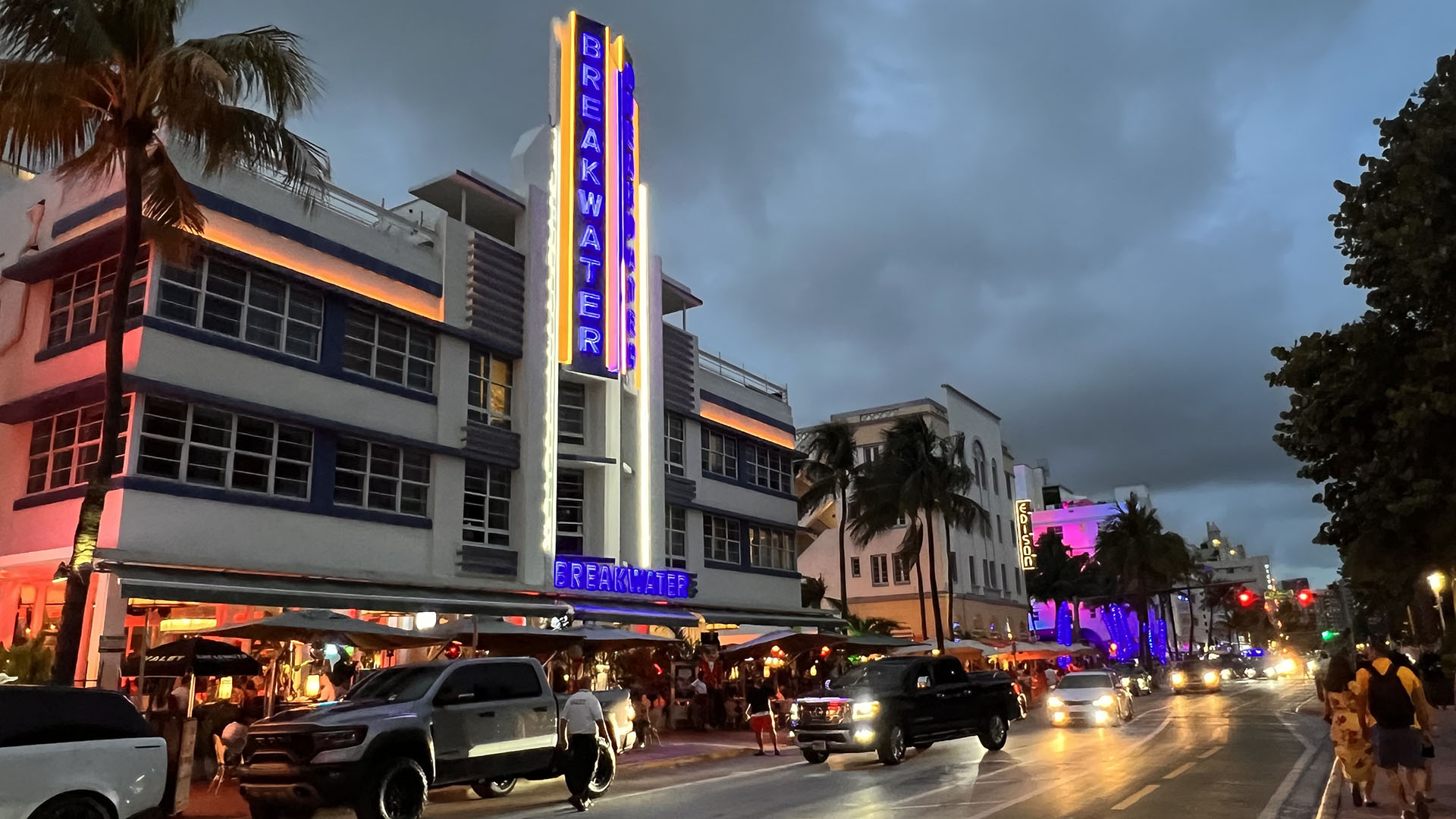 El Hotel Breakwater en Ocean Drive es un lugar ideal para aquellos que buscan unas vacaciones en Miami Beach y frente a la playa. Foto: Opy Morales