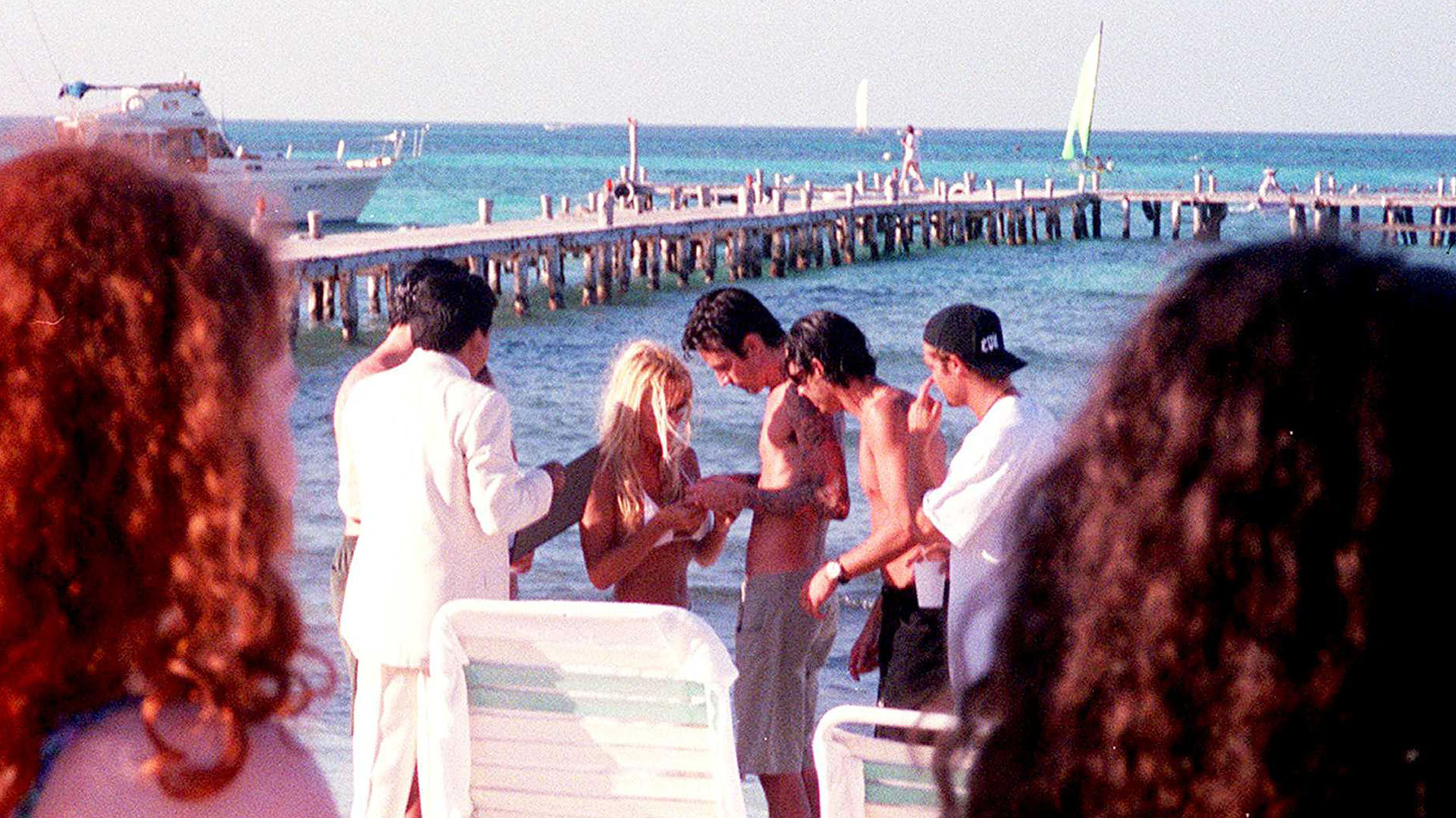 Pamela Anderson y Tommy Lee se casaron el 19 de febrero de 1995 en Cancún.  (James Aylott /Getty Images). 