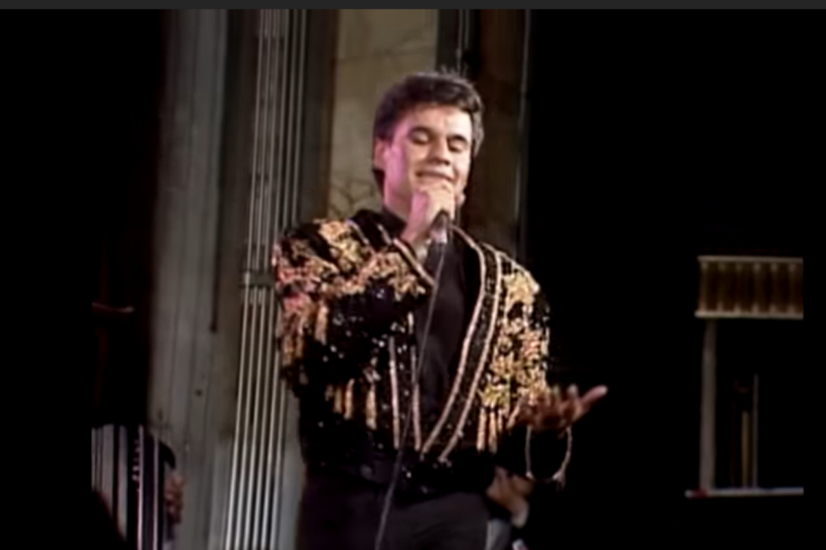 Conoce a la persona que inspiró a Juan Gabriel para componer la canción "Abrázame muy fuerte". Captura