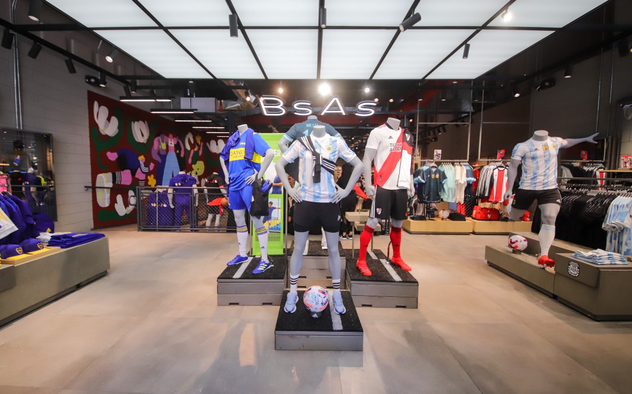 Adidas invirtió $82 millones en su en Alto Palermo Infobae