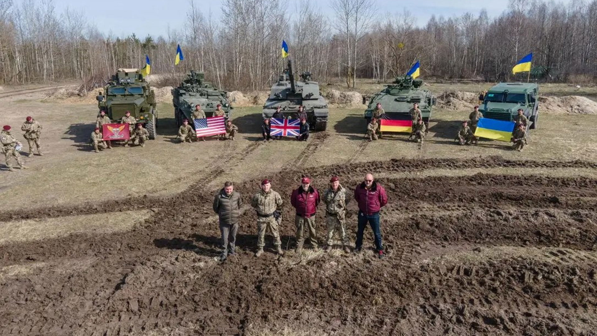 Ucrania anunció la llegada de los tanques Challenger británicos para repeler la invasión rusa