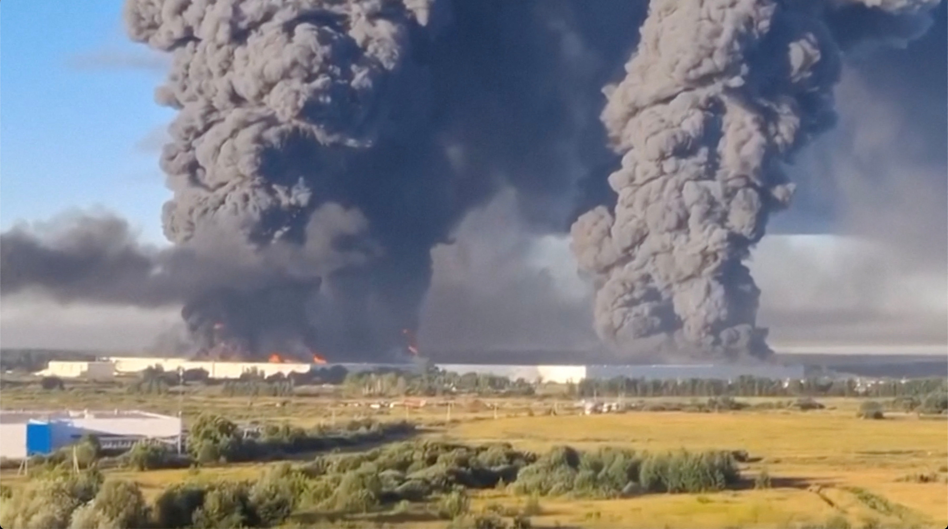 Ucrania respondi&oacute; a los bombardeos sobre Kiev con ataques contra refiner&iacute;as rusas y tres petroleros de la 