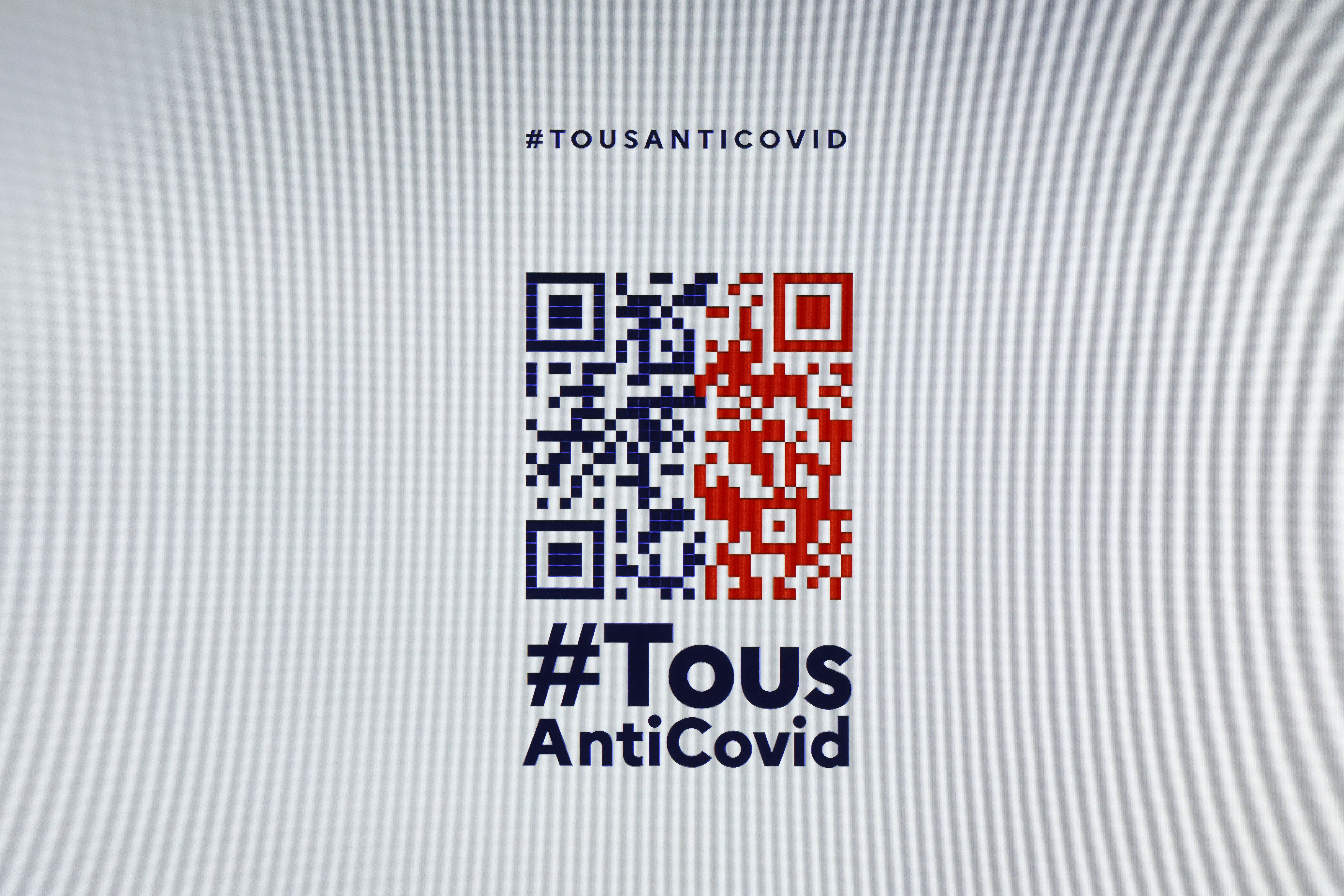 El gobierno francés implementó desde el lunes en su aplicación "TousAntiCovid" un código digital para acreditar una prueba PCR, requisito para poder viajar y cruzar pasos fronterizos.