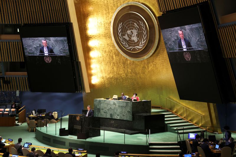 Sergiy Kyslytsya, representante permanente de Ucrania ante Naciones Unidas, ofrece comentarios durante una sesión especial de emergencia de la Asamblea General de la ONU sobre la invasión de Rusia a Ucrania, en la sede de Naciones Unidas en la Ciudad de Nueva York, Nueva York, Estados Unidos. 7 de abril, 2022. REUTERS/Andrew Kelly