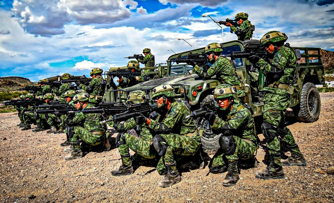 Las fuerzas armadas mexicanas son incapaces de desarrollar tareas en conjunto al Ejército Estadounidense (Foto: Sedena)