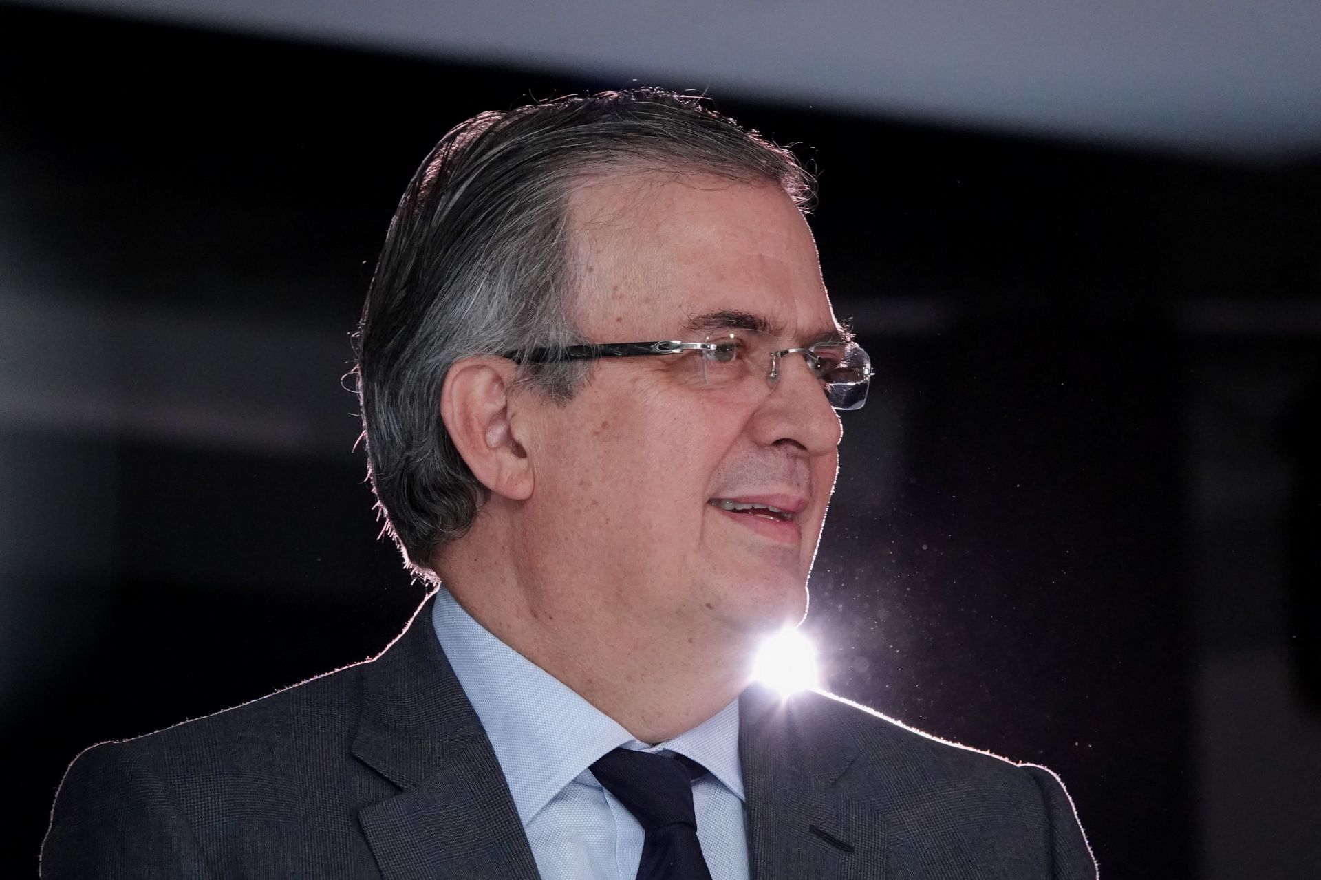 Marcelo Ebrard presentó su renuncia a la SRE para contender por la presidencia de México