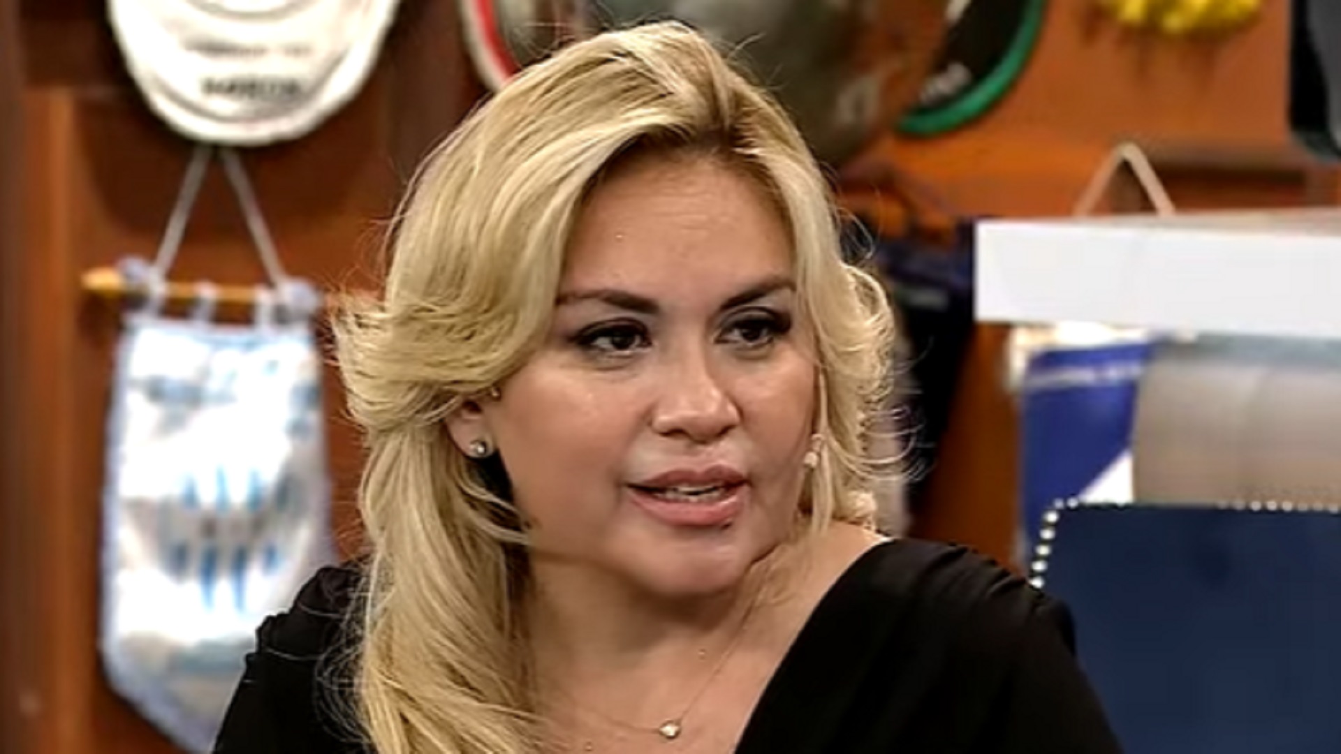 Se filtró un chat de Verónica Ojeda días antes de la operación de Maradona: fuerte pelea con Jana y pedido de una “donación de Diego”