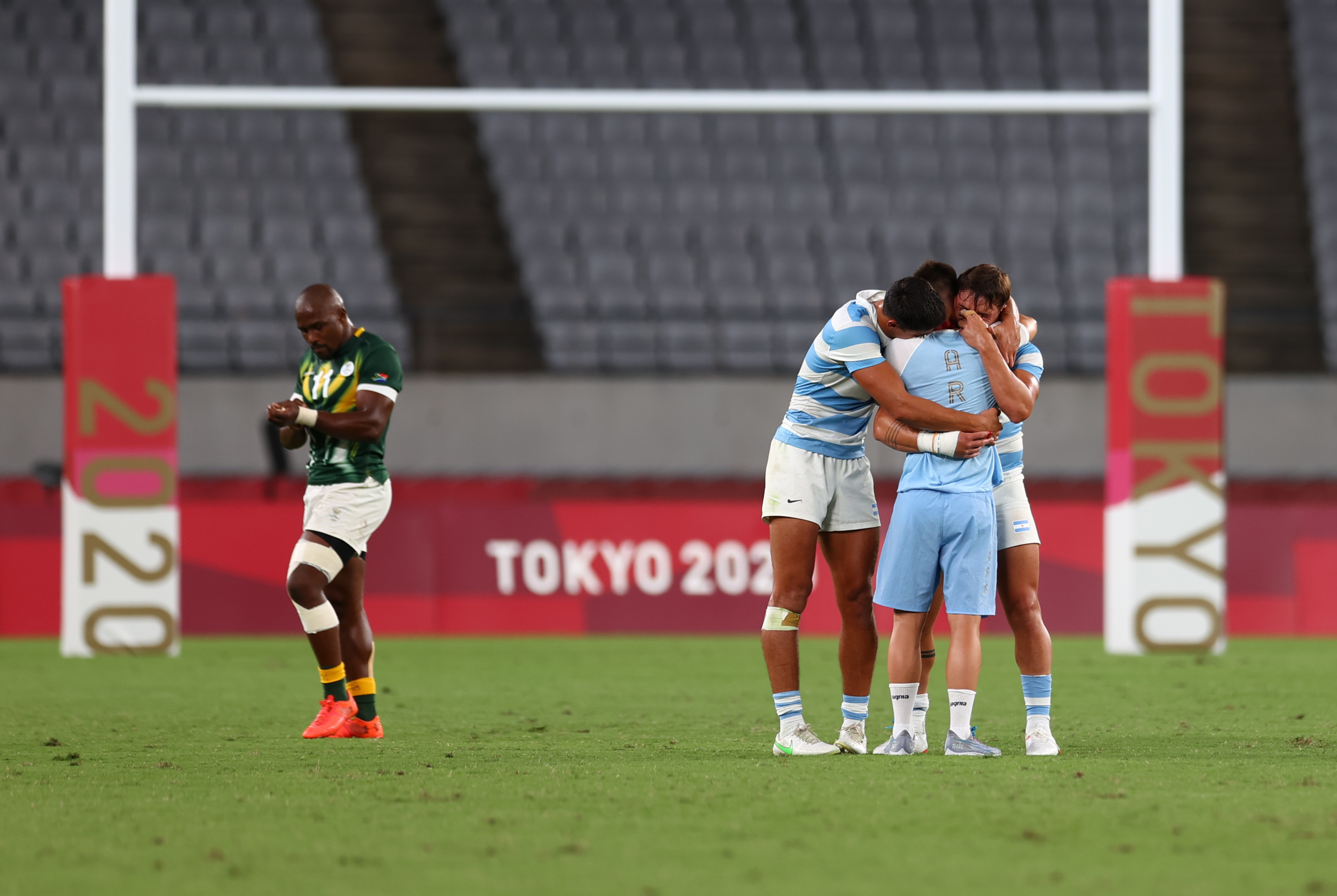 Heroico triunfo de Los Pumas 7 en el rugby de los Juegos Olímpicos:  superaron a Sudáfrica con un hombre menos y están en semifinales - Infobae