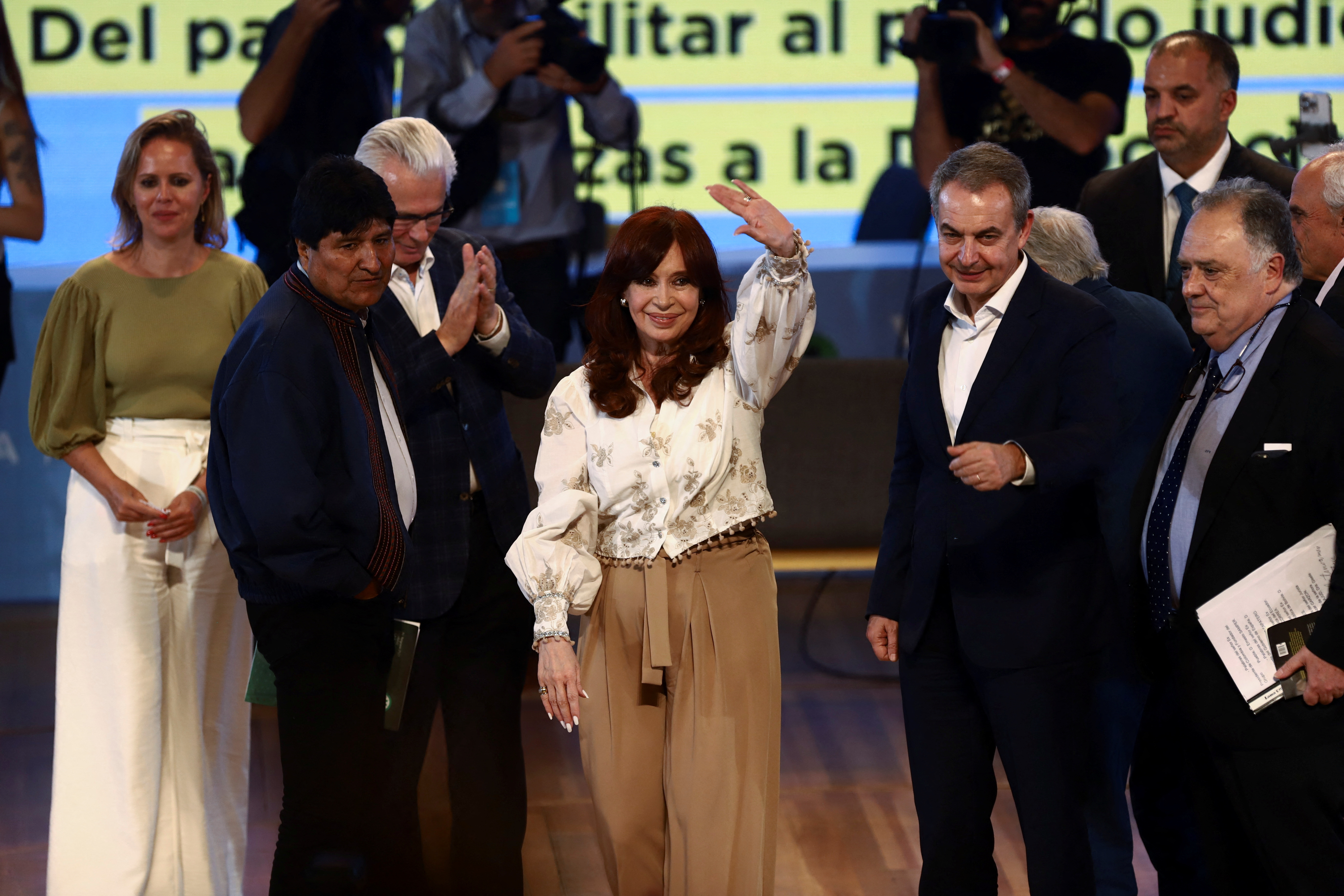 Cristina Kirchner dejó la puerta abierta a una posible candidatura en las elecciones de este año (REUTERS/Matias Baglietto)