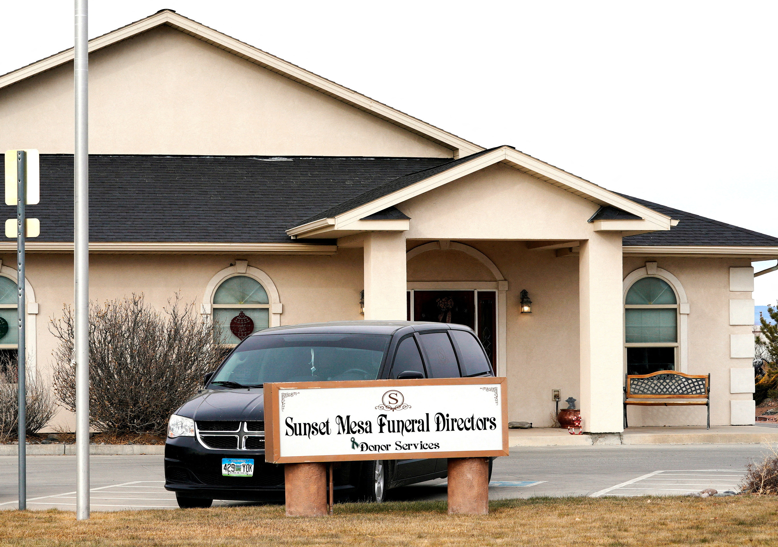 FILE PHOTO: The Sunset Mesa Funeral Directors and Donor Services building in Montrose, Colorado, U.S., December 16, 2017. REUTERS/Rick Wilking/File Photo/File Photo