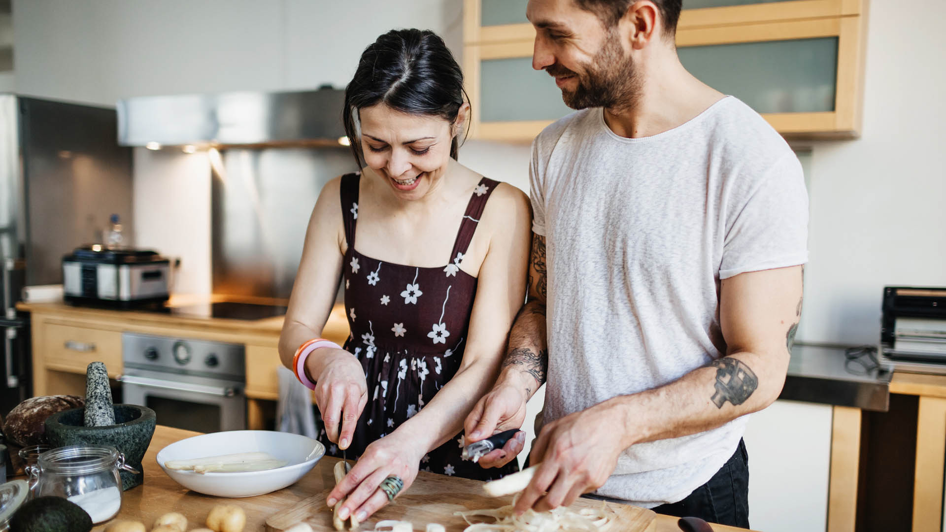 El físico o la primera impresión no son suficientes para que una persona demisexual sienta atracción hacia otra persona (Getty Images)