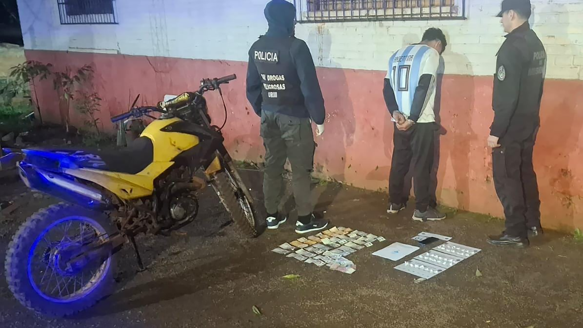 Misiones: un narcodealer evadi&oacute; un control policial, amenaz&oacute; con un cuchillo a los agentes y termin&oacute; detenido