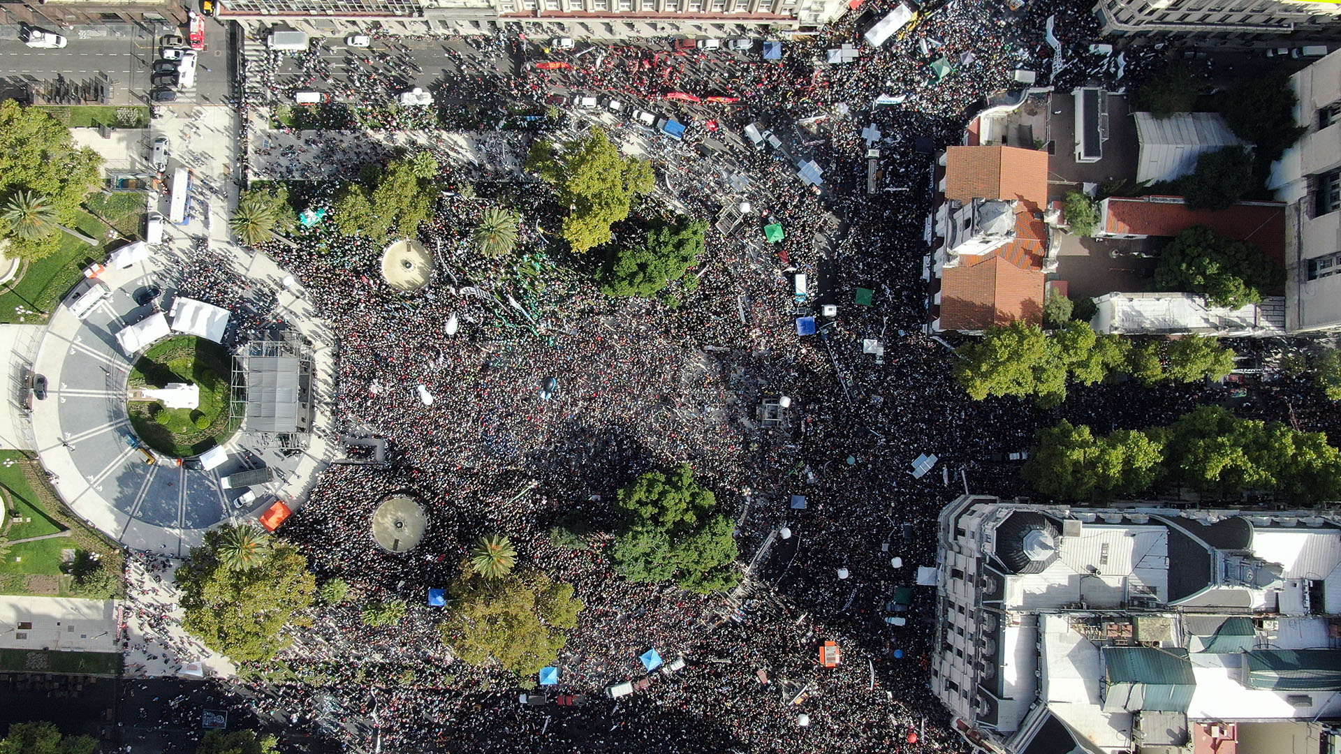La movilización culmina en Plaza de Mayo (Lihueel Althabe)