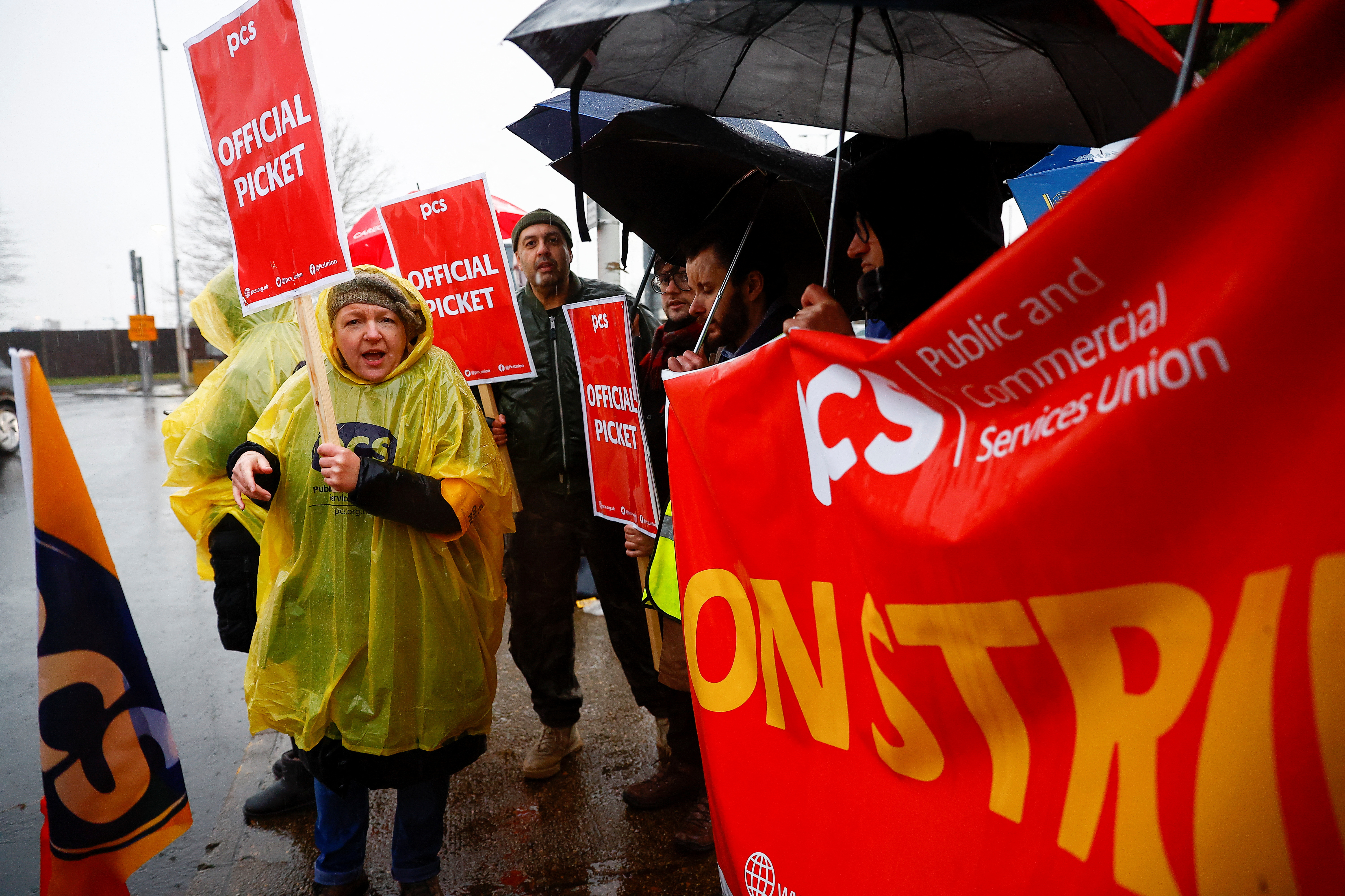 Nueva huelga en el Reino Unido: los controladores fronterizos se unieron a los reclamos por mejoras salariales