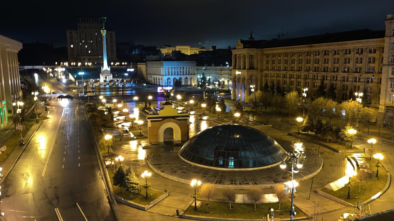 La plaza recibió su nombre luego de la disolución de la Unión Soviética